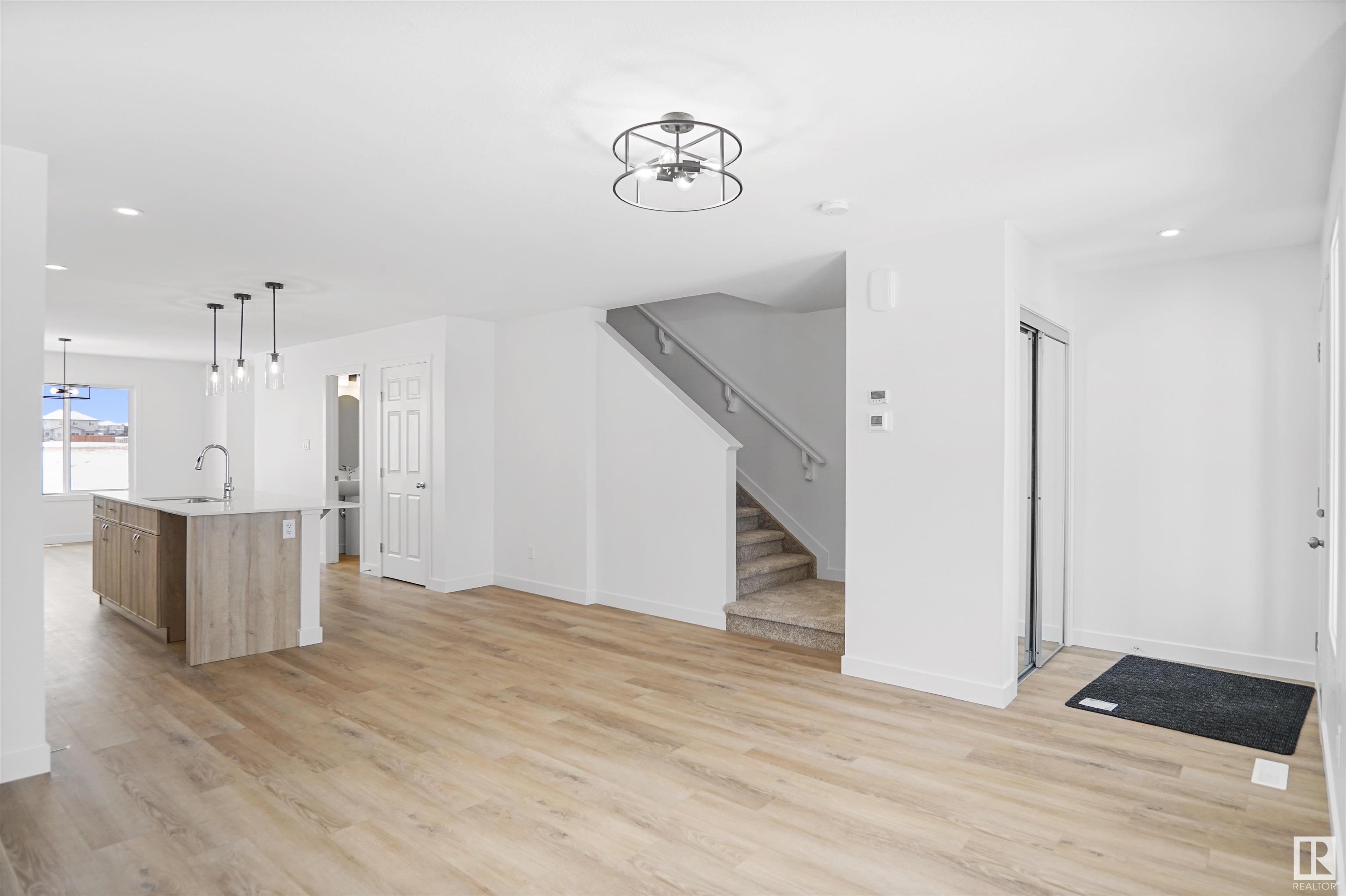      165 SUNLAND WY , Sherwood Park,  ,T8H 2Y7 ;  Listing Number: MLS E4415236