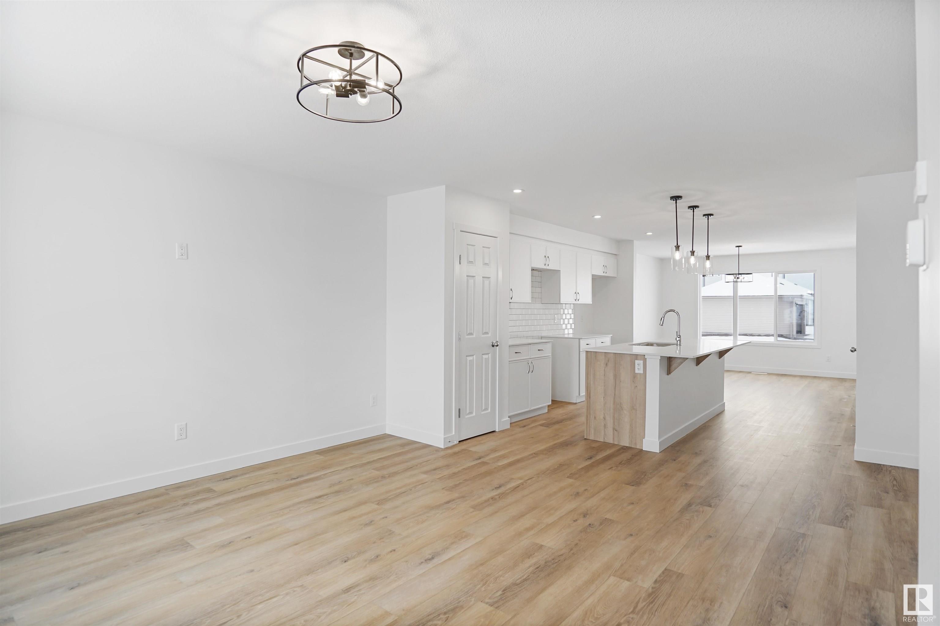      165 SUNLAND WY , Sherwood Park,  ,T8H 2Y7 ;  Listing Number: MLS E4415236