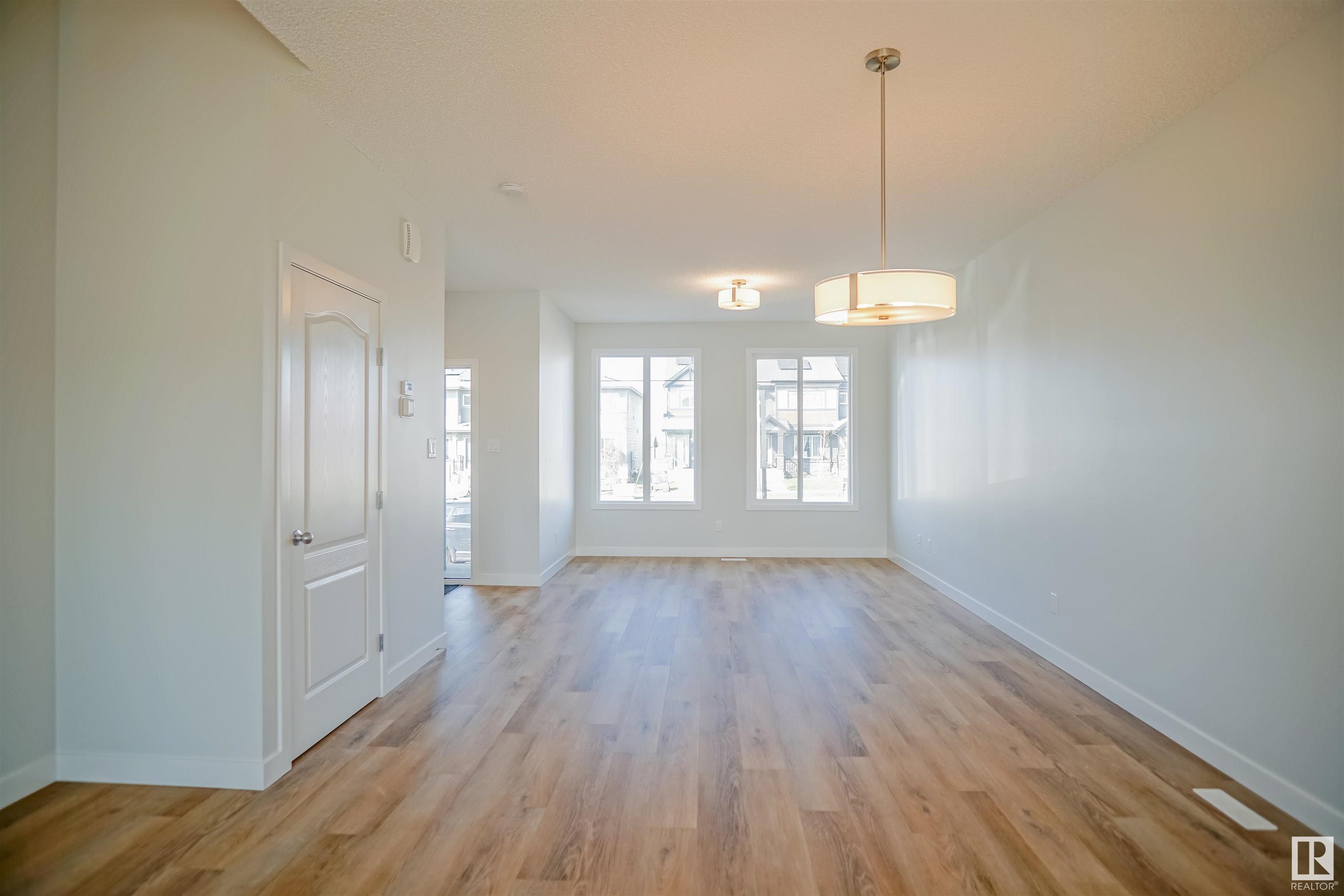      275 SUNLAND WY , Sherwood Park,  ,T8H 2Y7 ;  Listing Number: MLS E4415237