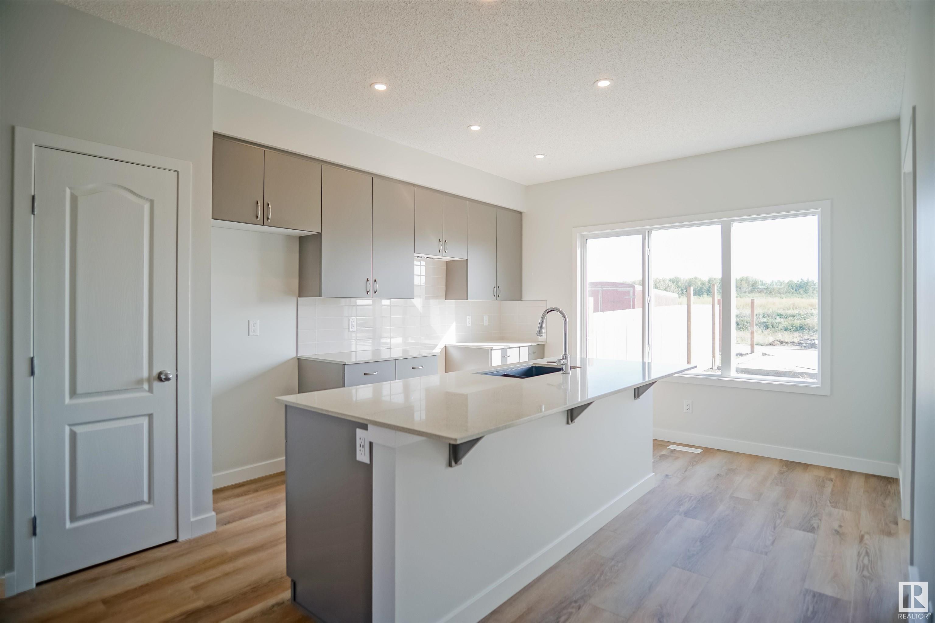      275 SUNLAND WY , Sherwood Park,  ,T8H 2Y7 ;  Listing Number: MLS E4415237