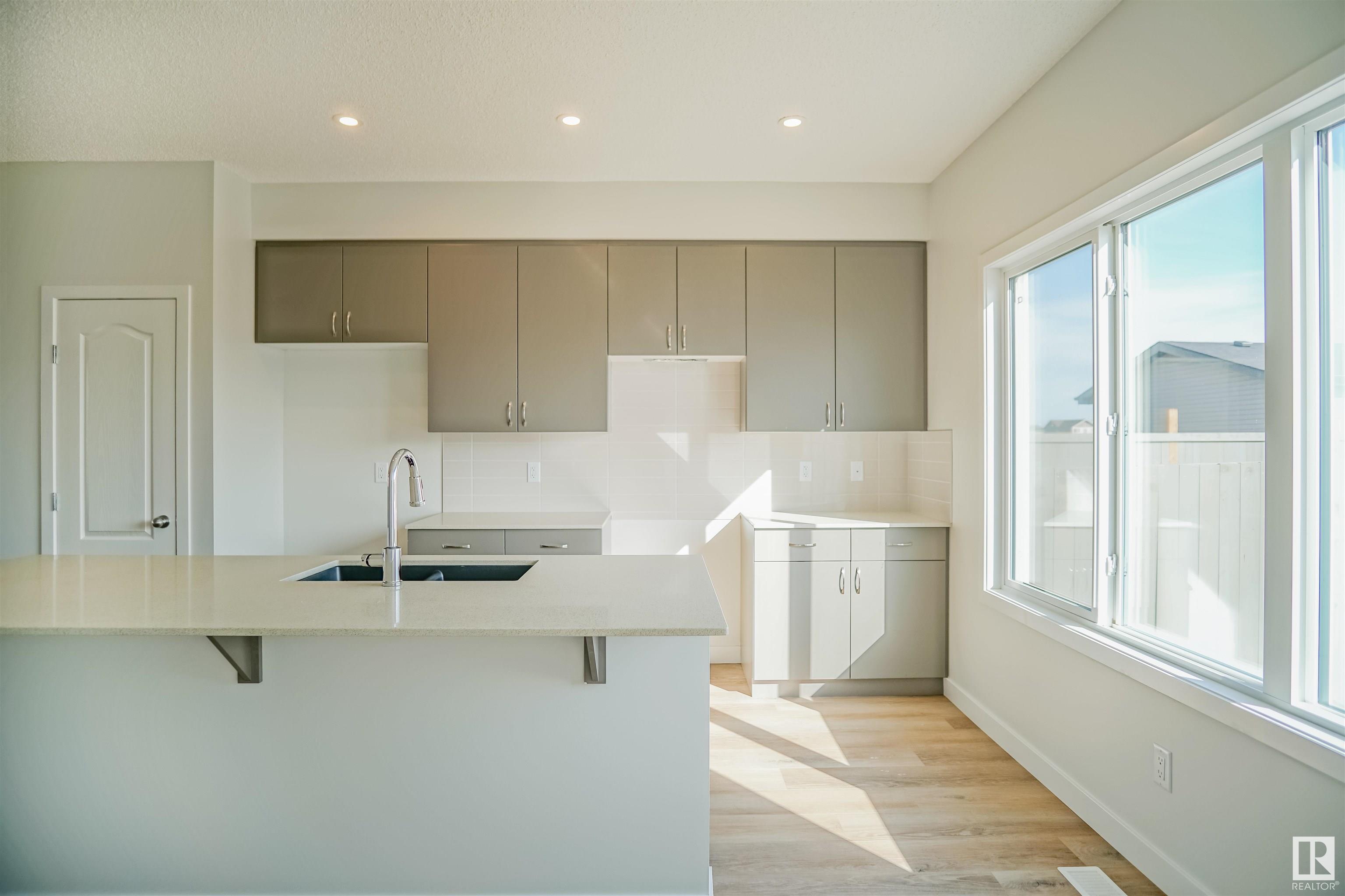      275 SUNLAND WY , Sherwood Park,  ,T8H 2Y7 ;  Listing Number: MLS E4415237