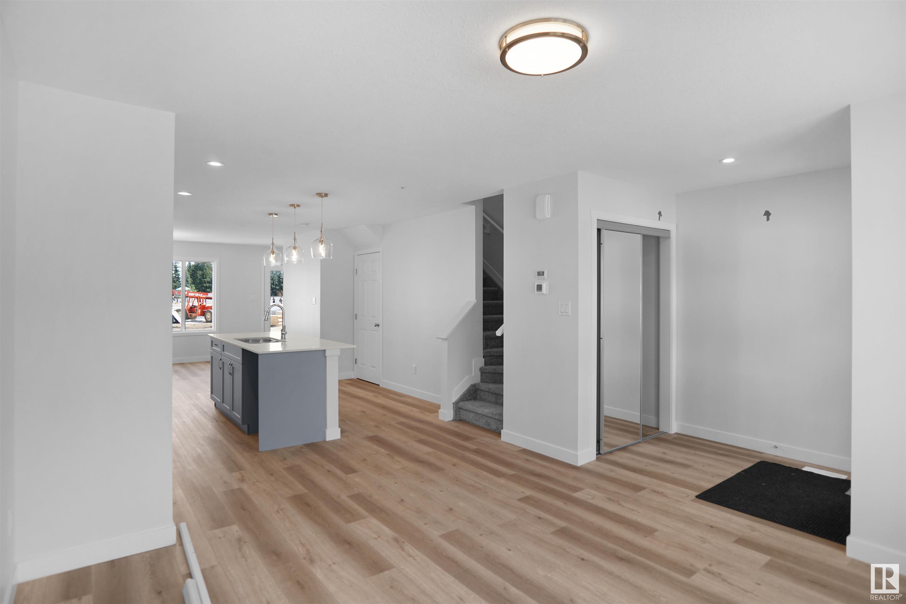      279 SUNLAND WY , Sherwood Park,  ,T8H 2Y7 ;  Listing Number: MLS E4415238