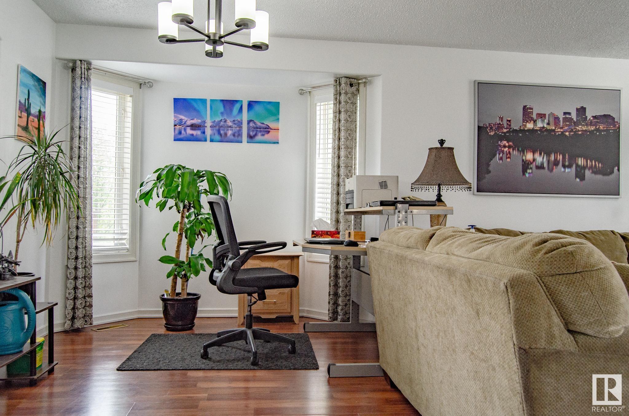      #33 2419 133 AV NW , Edmonton,  ,T5A 5A5 ;  Listing Number: MLS E4415256