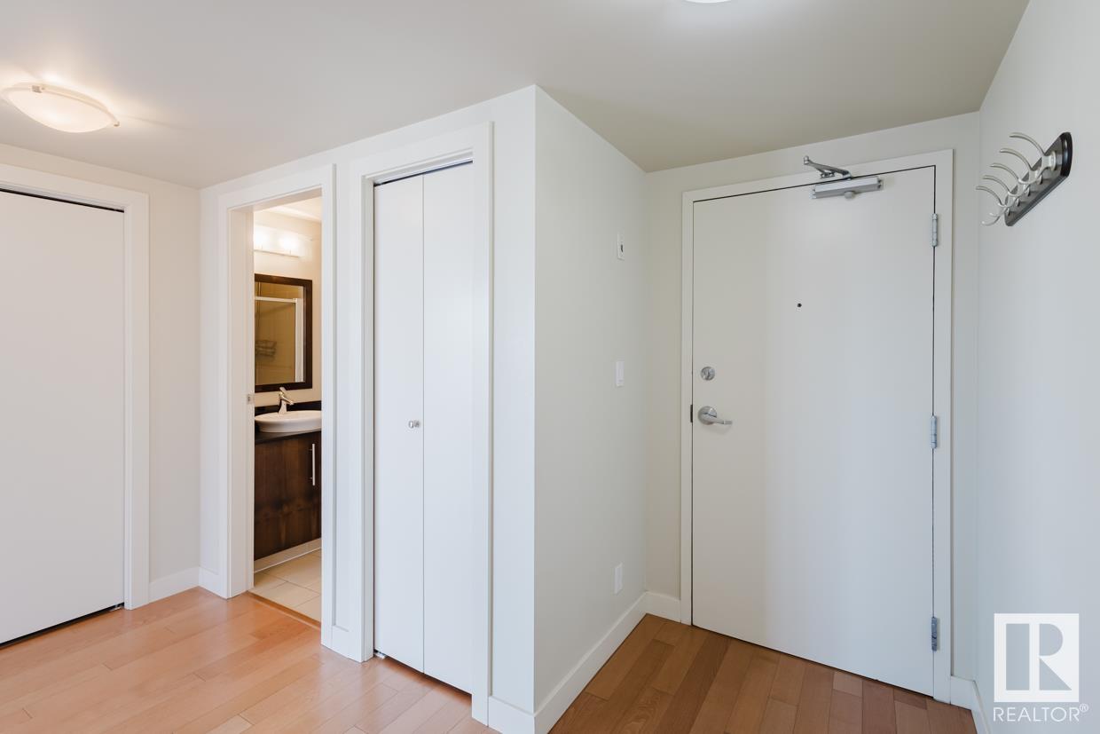      #1403 10046 117 ST NW , Edmonton,  ,T5K 1X2 ;  Listing Number: MLS E4415272