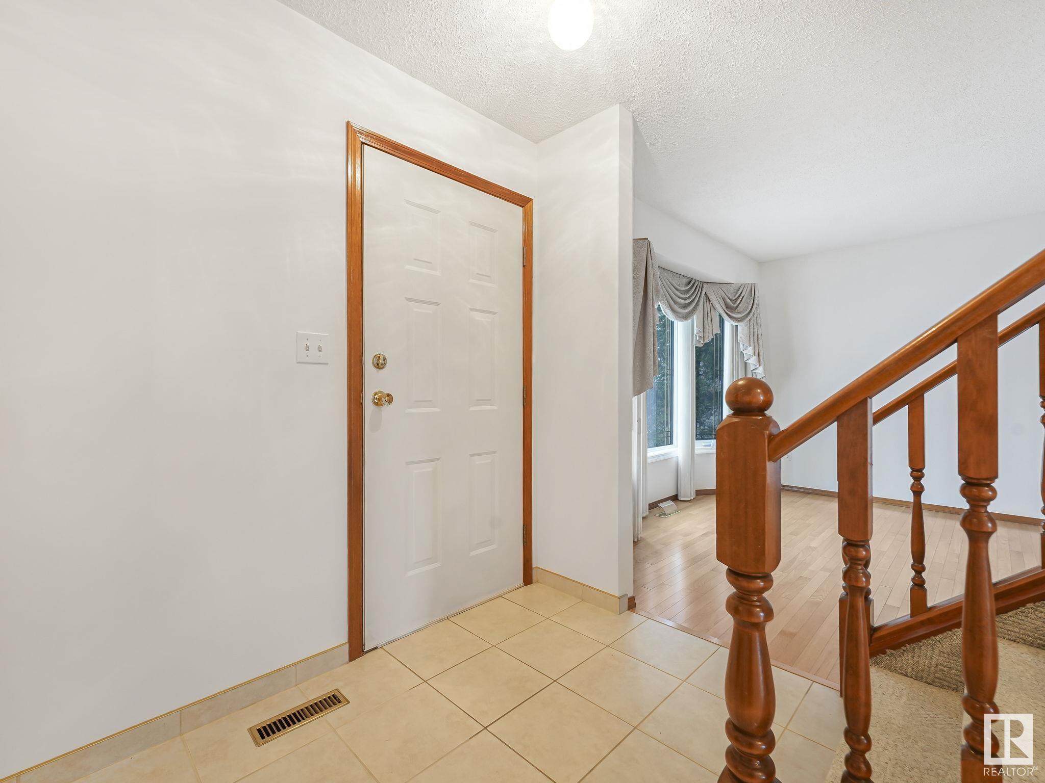      7223 152B AV NW , Edmonton,  ,T5C 3N6 ;  Listing Number: MLS E4415282