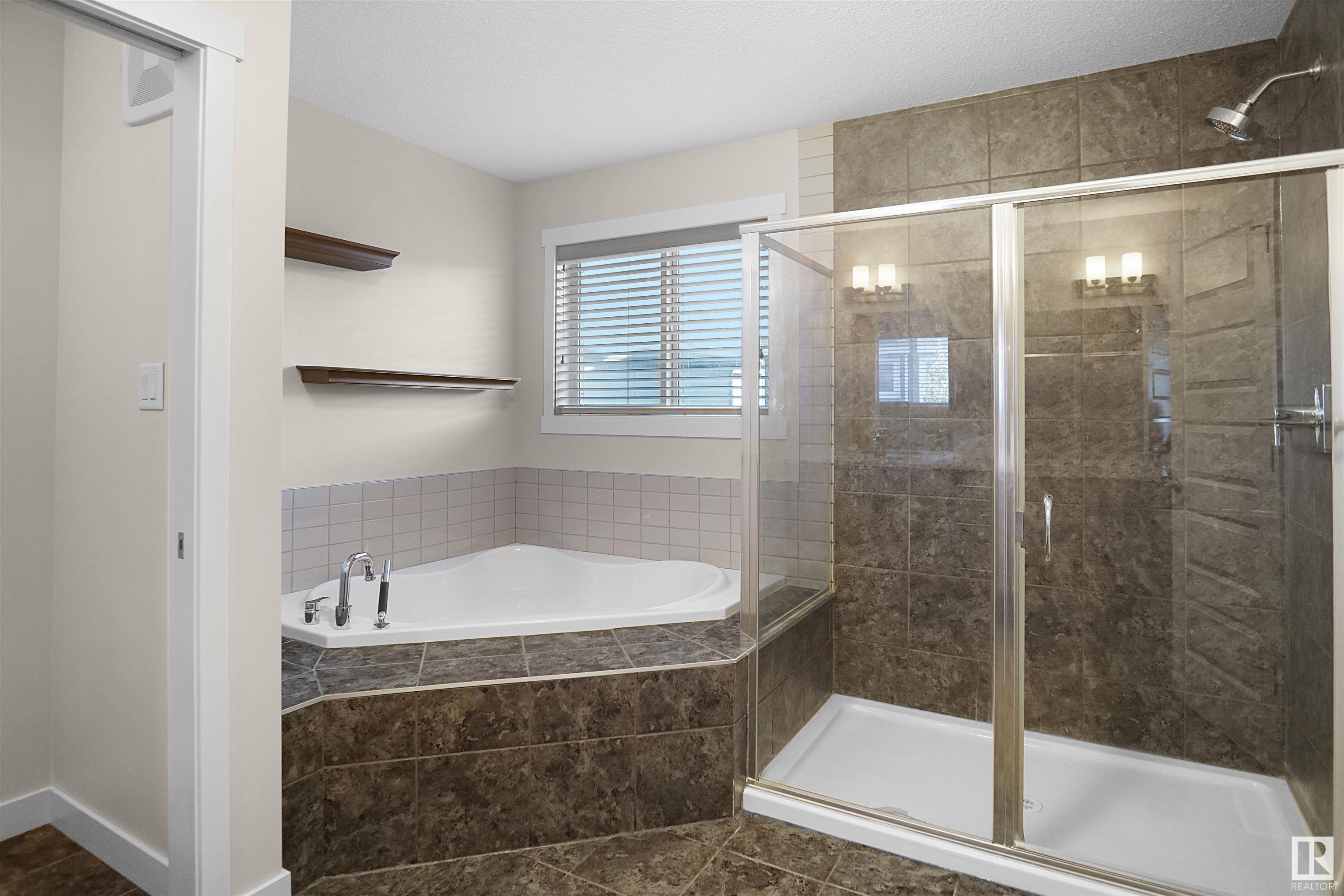      20519 97 AV NW , Edmonton,  ,T5T 4V7 ;  Listing Number: MLS E4415306