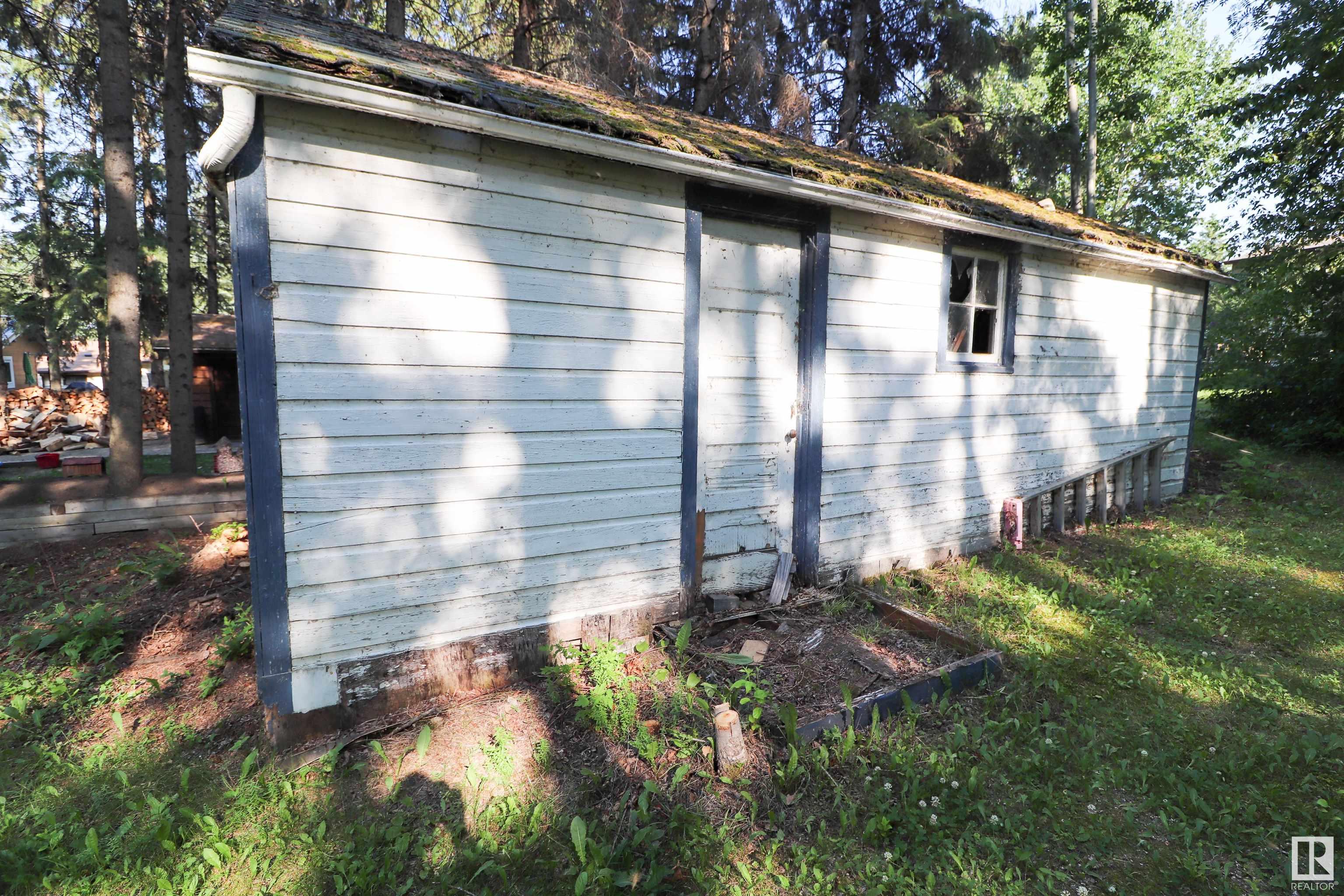      323 3 ST , Rural Lac Ste. Anne County,  ,T0E 0A0 ;  Listing Number: MLS E4415367