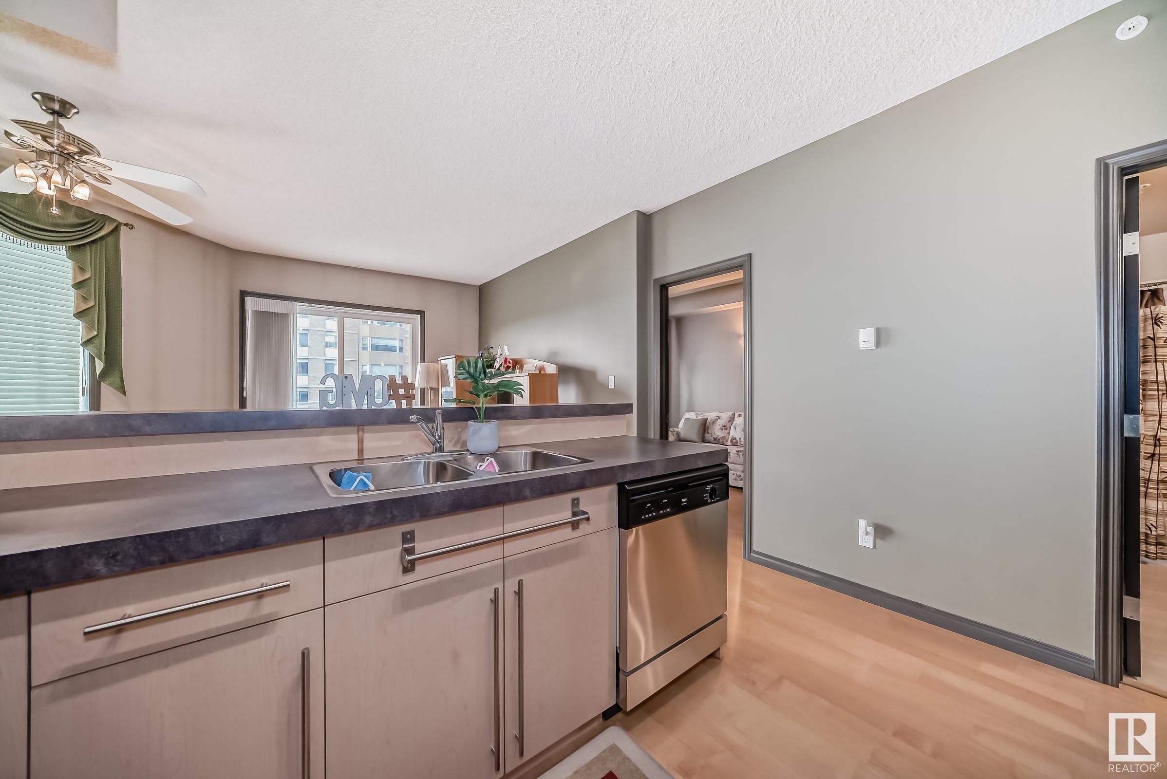      #803 10504 99 AV NW , Edmonton,  ,T5K 1B2 ;  Listing Number: MLS E4415390