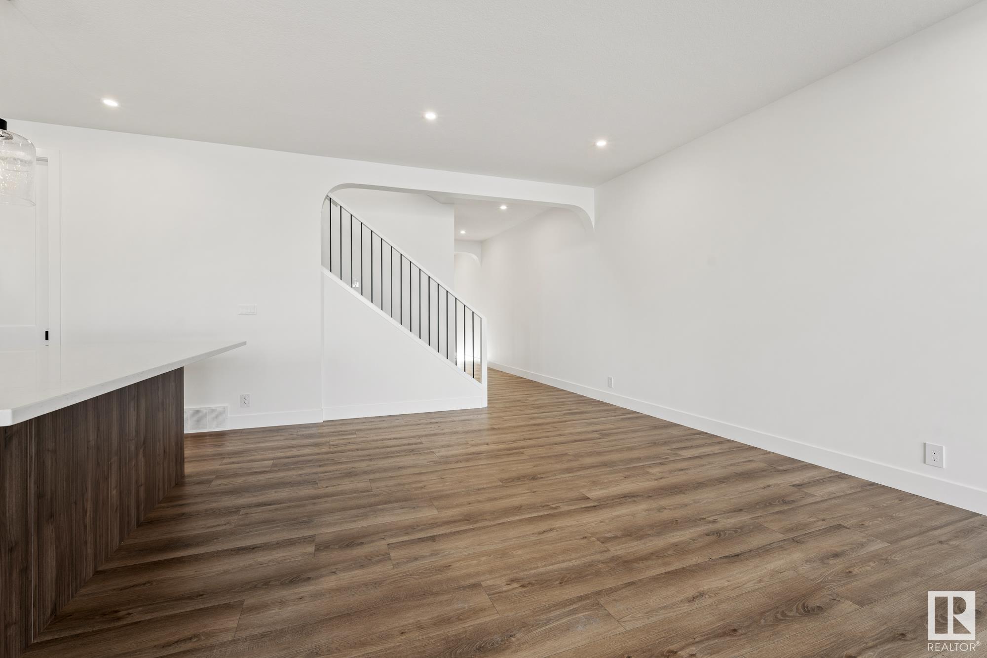      107 Newbury Cl , Sherwood Park,  ,T8B 0C4 ;  Listing Number: MLS E4415434