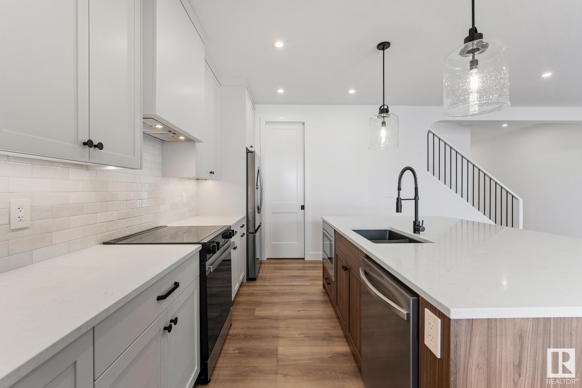      107 Newbury Cl , Sherwood Park,  ,T8B 0C4 ;  Listing Number: MLS E4415434