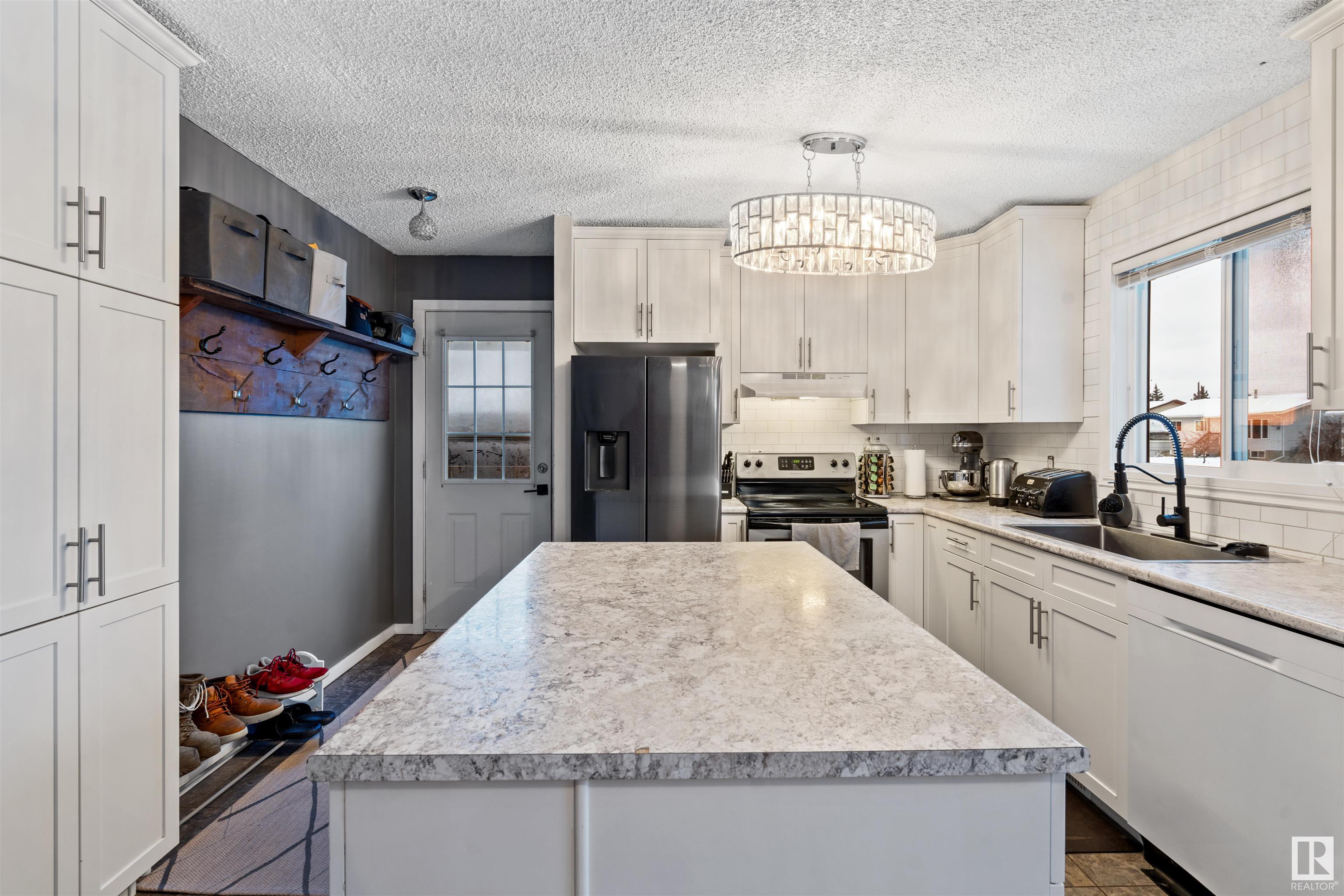      6009 52 AV , Cold Lake,  ,T9M 2M3 ;  Listing Number: MLS E4415463