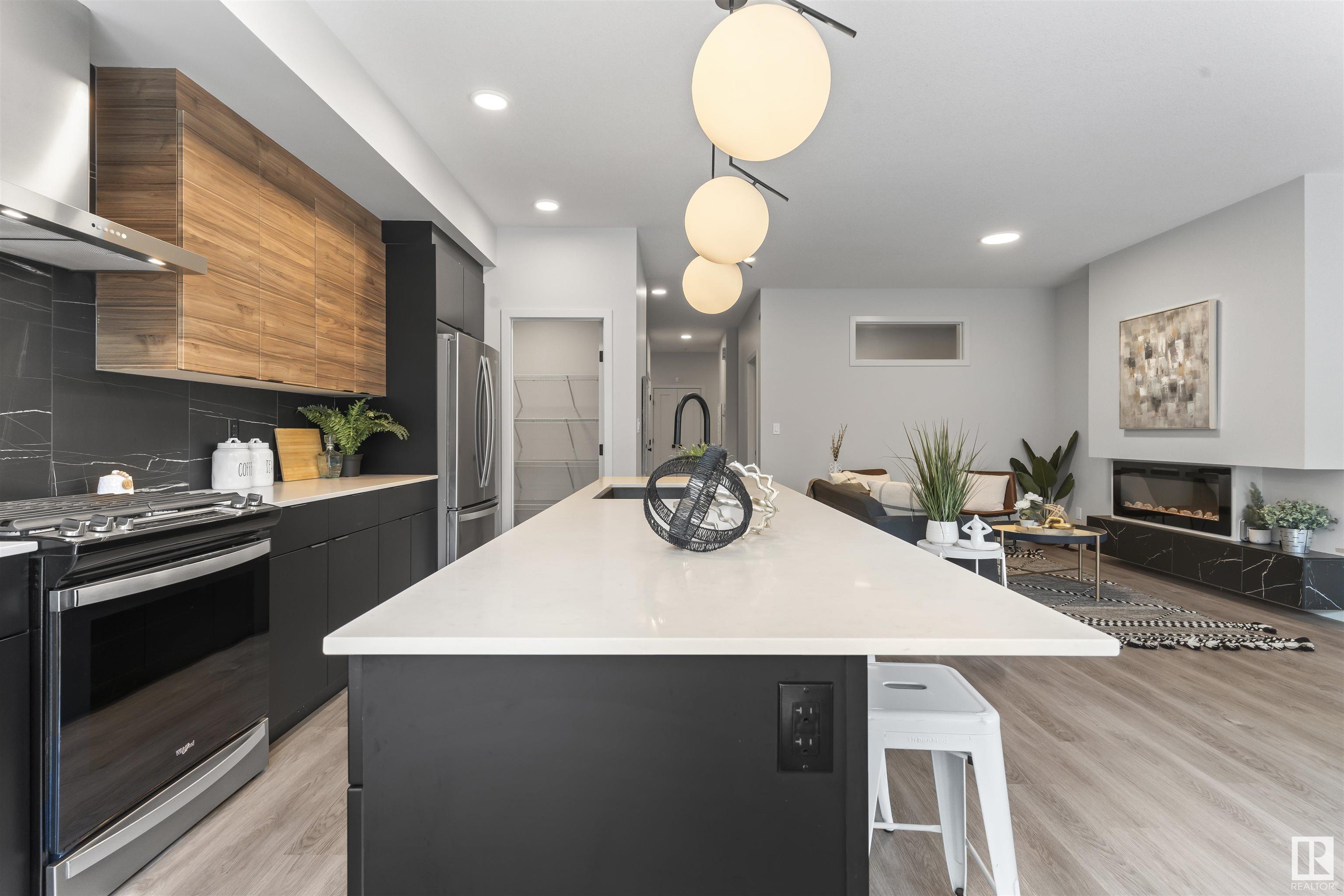      9226 PEAR DR SW , Edmonton,  ,T6X 2Z4 ;  Listing Number: MLS E4415466