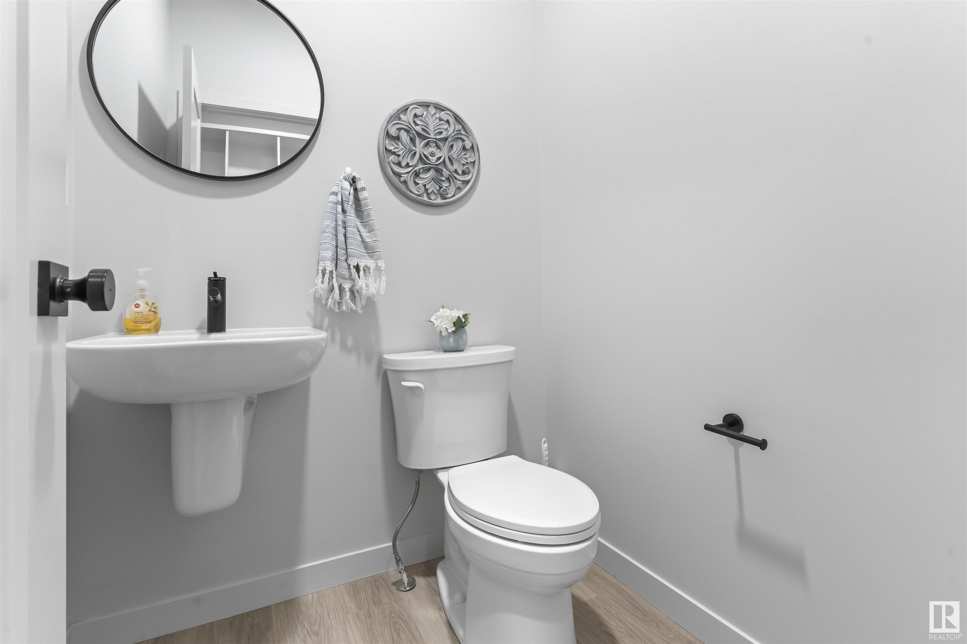      9226 PEAR DR SW , Edmonton,  ,T6X 2Z4 ;  Listing Number: MLS E4415466