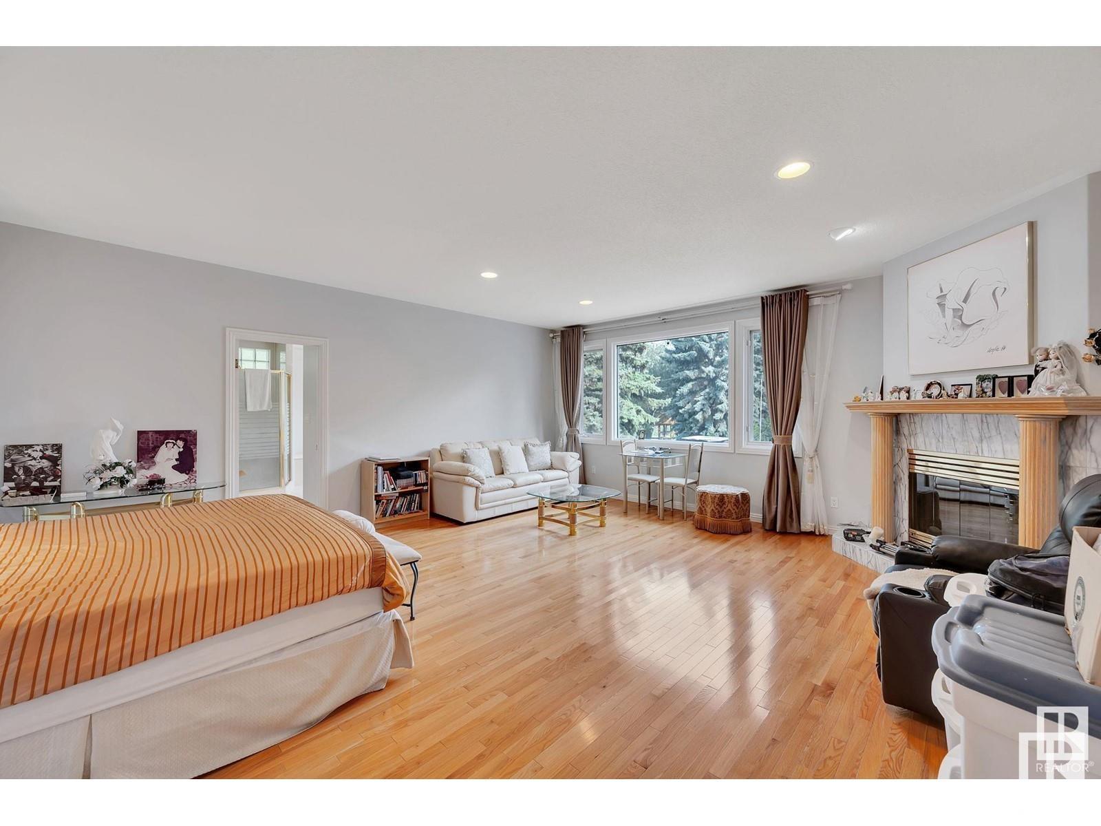      10812 5 AV SW , Edmonton,  ,T6W 1A2 ;  Listing Number: MLS E4415491