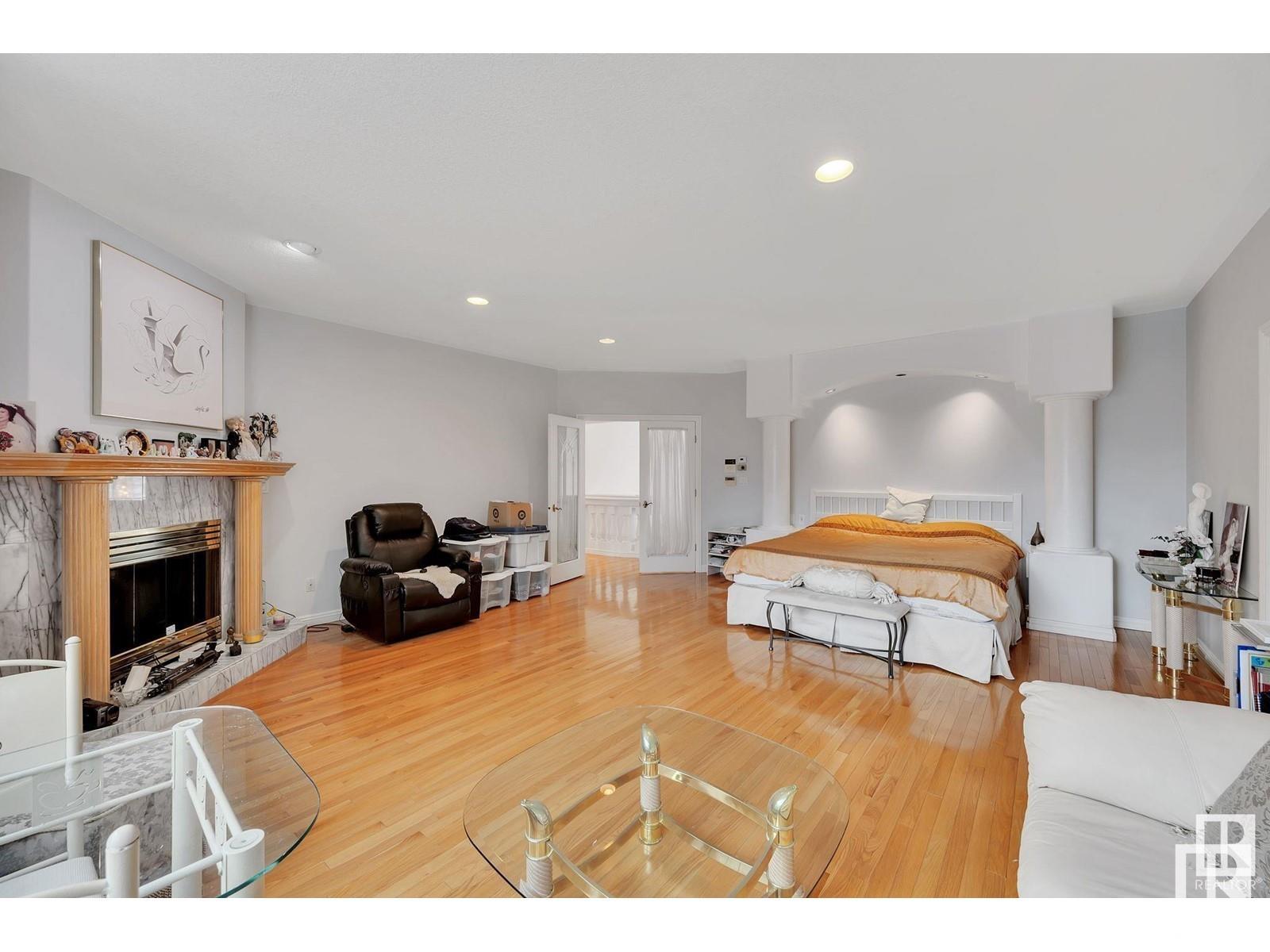      10812 5 AV SW , Edmonton,  ,T6W 1A2 ;  Listing Number: MLS E4415491