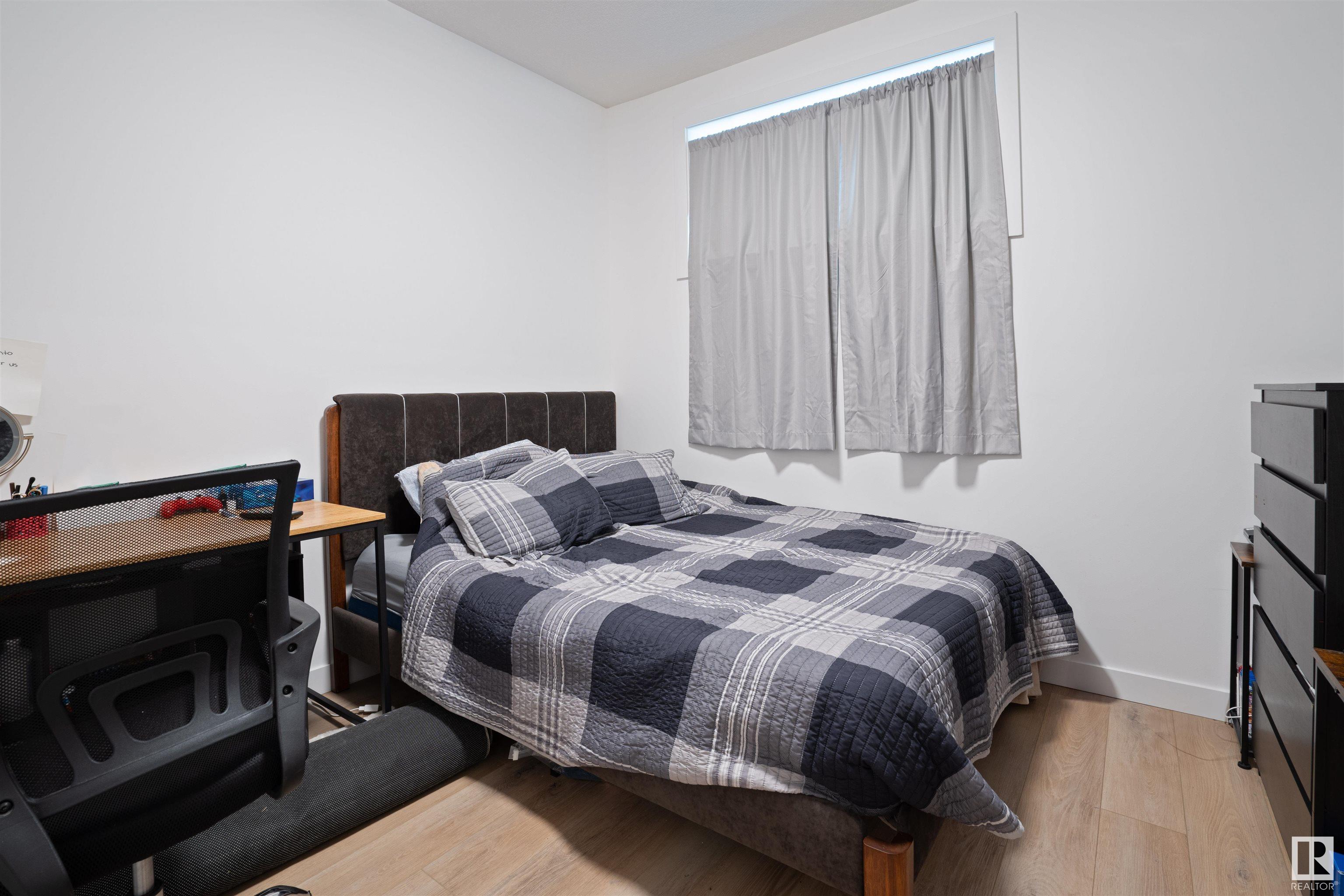      15303-15309 95 AV NW , Edmonton,  ,T5R 1R3 ;  Listing Number: MLS E4415506