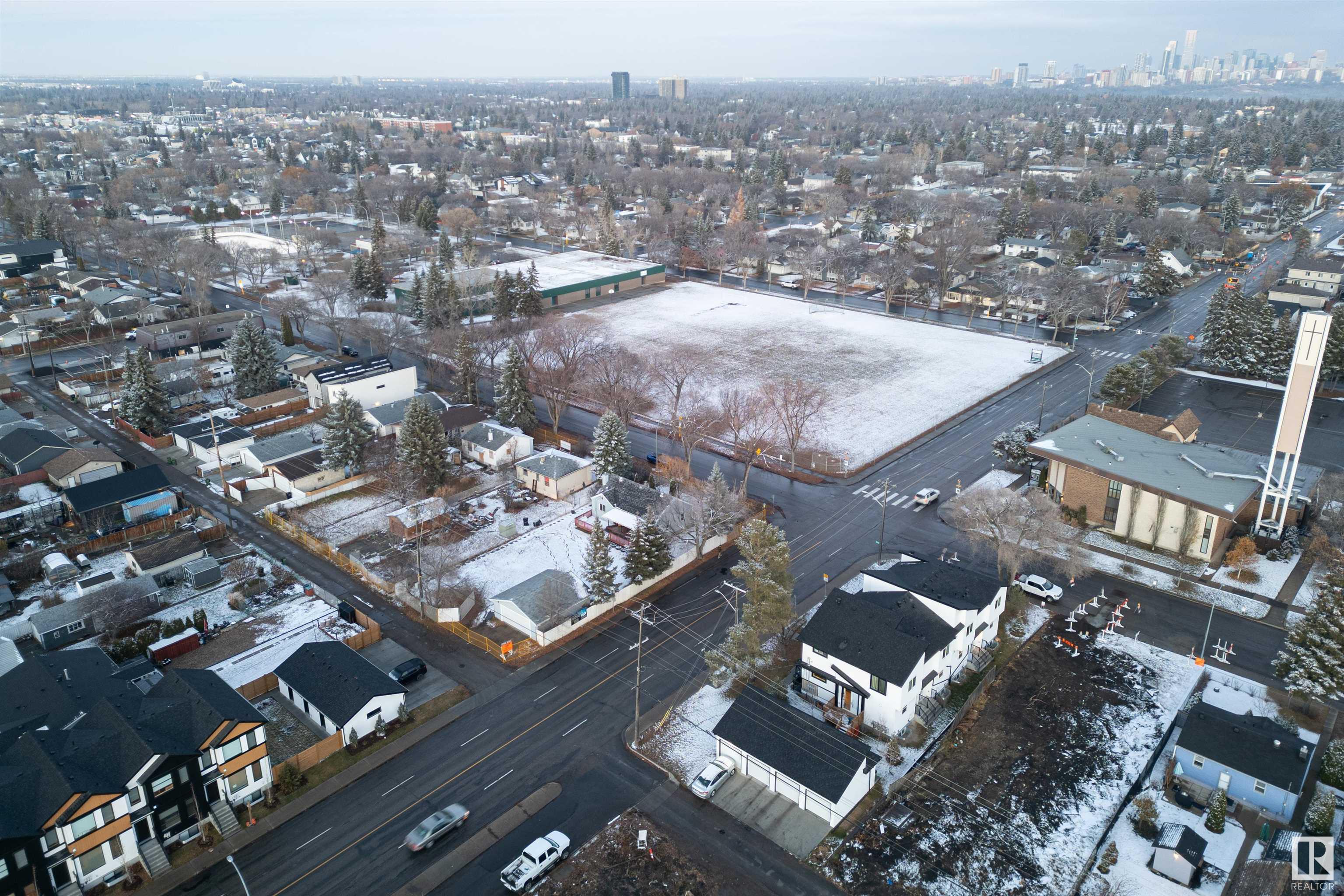      15303-15309 95 AV NW , Edmonton,  ,T5R 1R3 ;  Listing Number: MLS E4415506