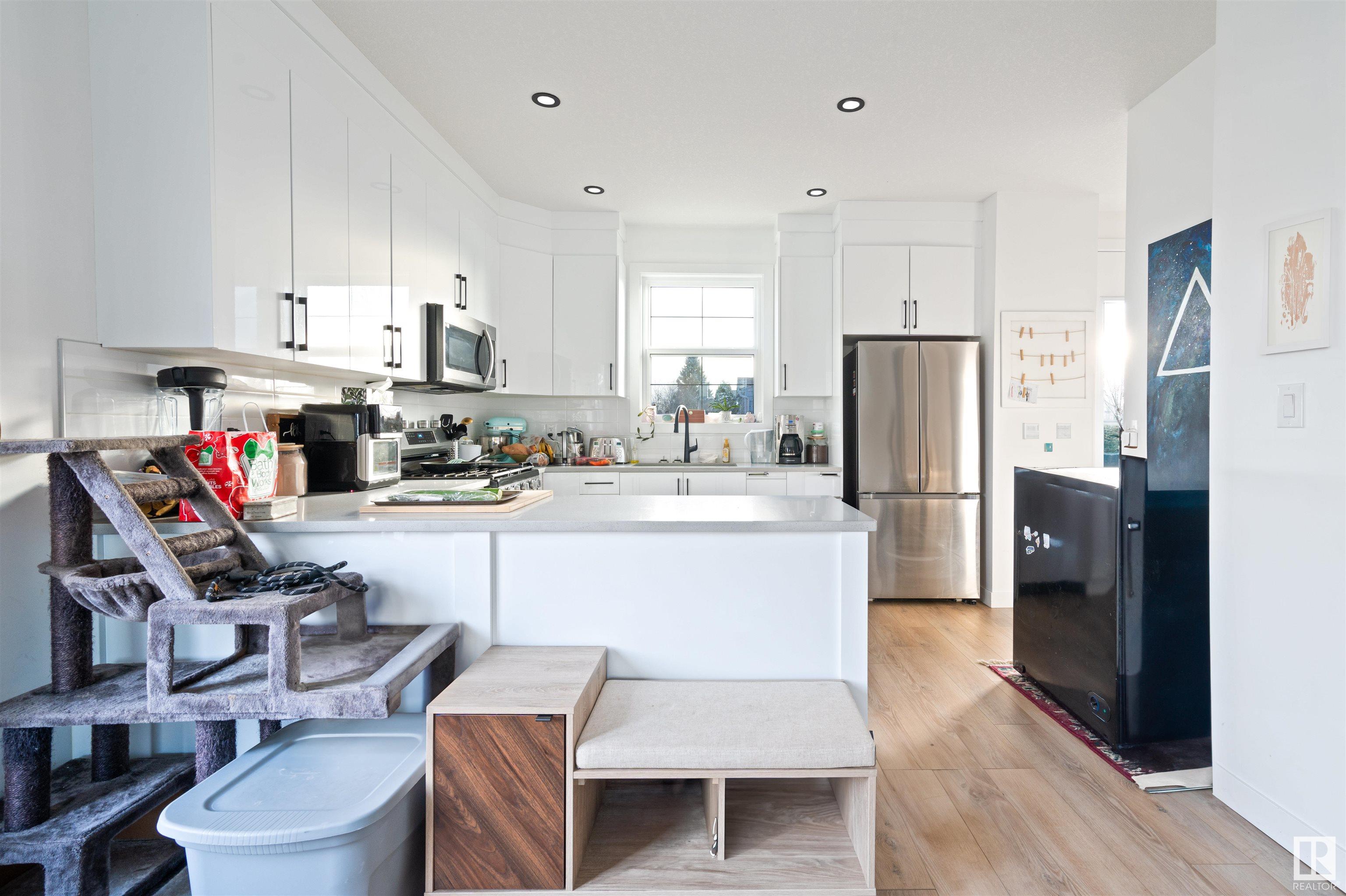      15303-15309 95 AV NW , Edmonton,  ,T5R 1R3 ;  Listing Number: MLS E4415506
