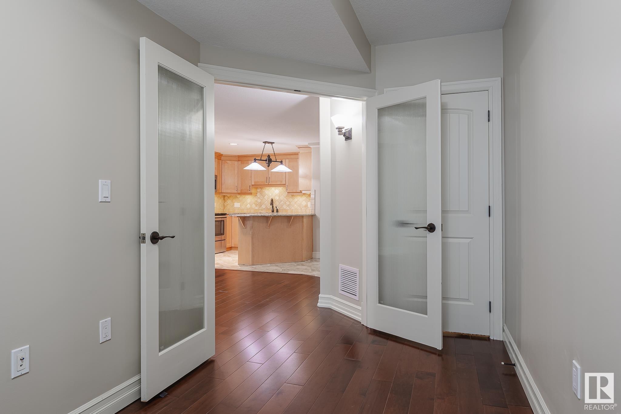      #224 10142 111 ST NW , Edmonton,  ,T5K 1K6 ;  Listing Number: MLS E4415507