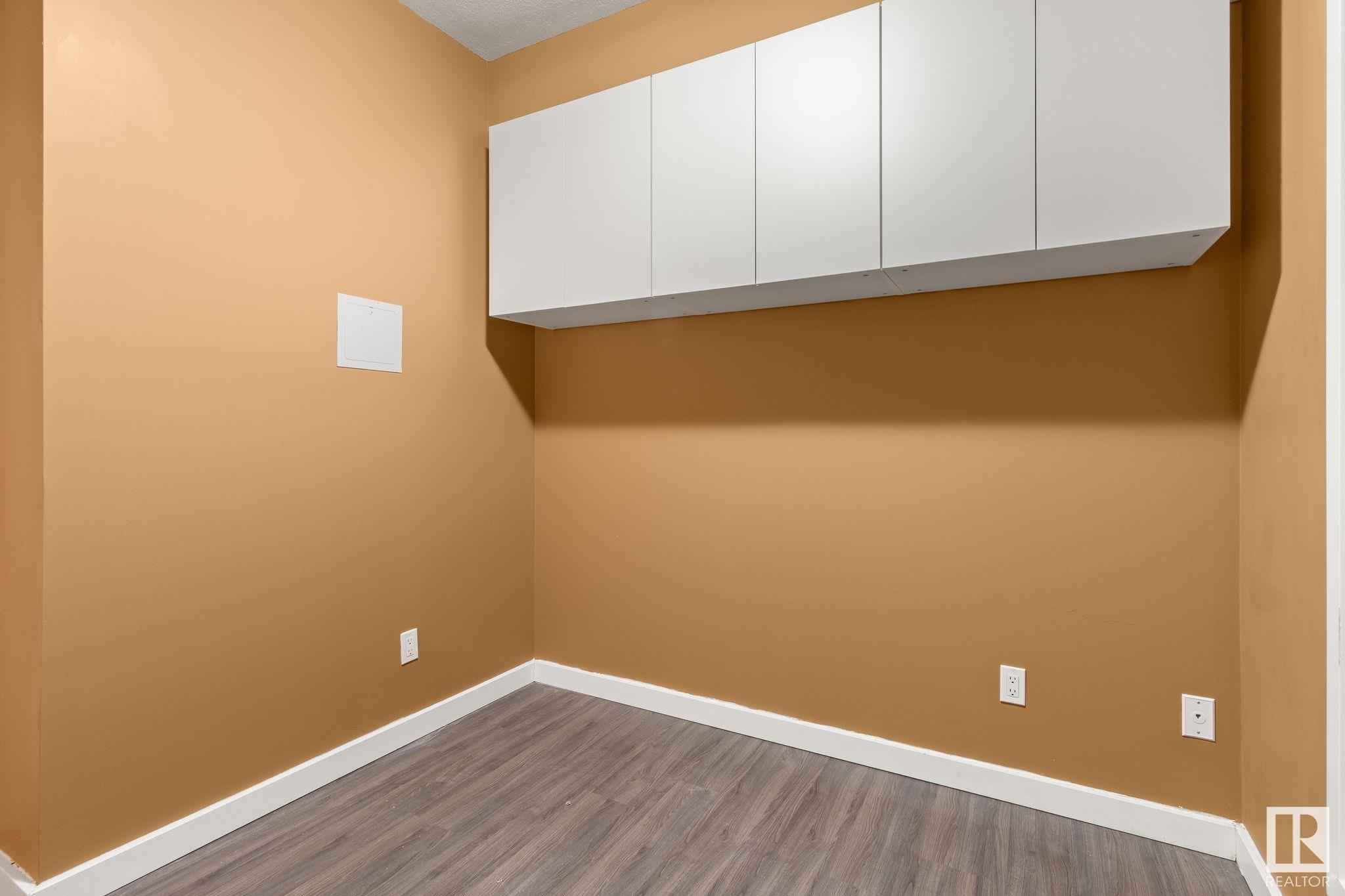      #514 10518 113 ST NW , Edmonton,  ,T5H 3H5 ;  Listing Number: MLS E4415511
