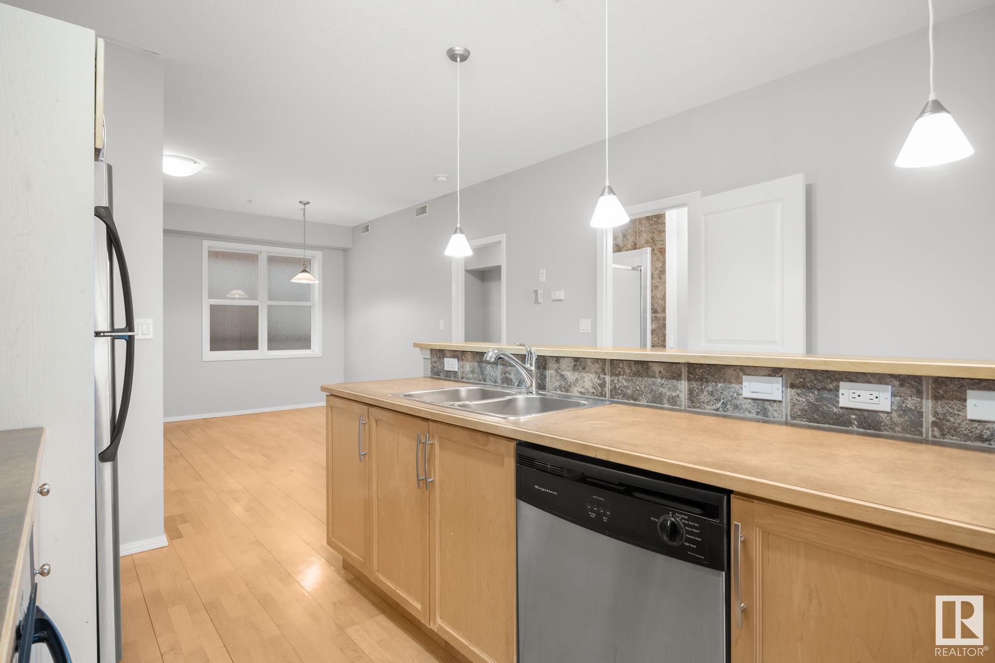      #307 10503 98 AV NW , Edmonton,  ,T5K 0B2 ;  Listing Number: MLS E4415512