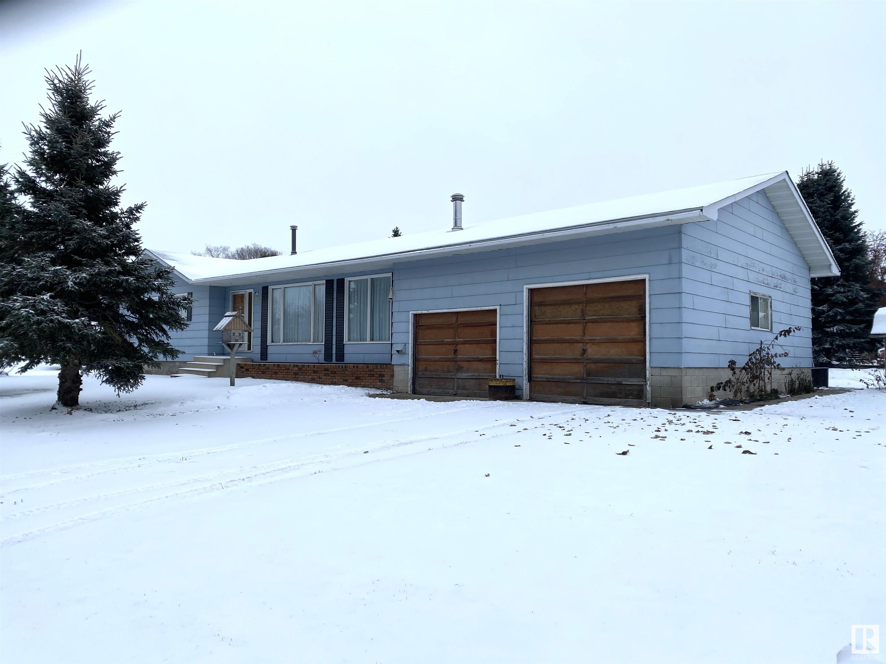      5428 49 ST , Warburg,  ,T0C 2T0 ;  Listing Number: MLS E4415518