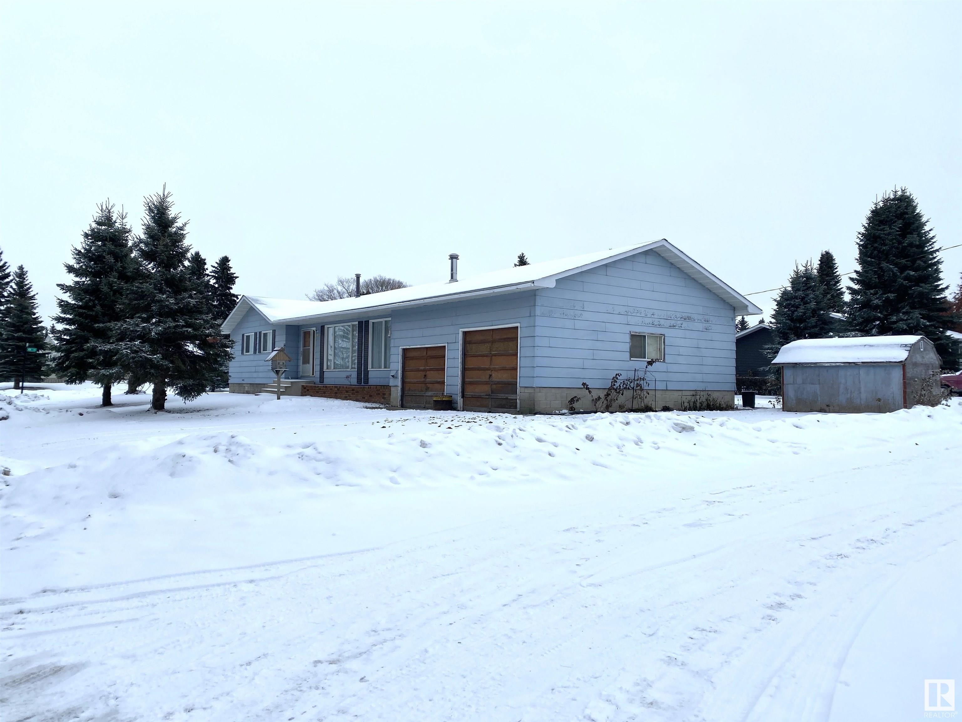      5428 49 ST , Warburg,  ,T0C 2T0 ;  Listing Number: MLS E4415518