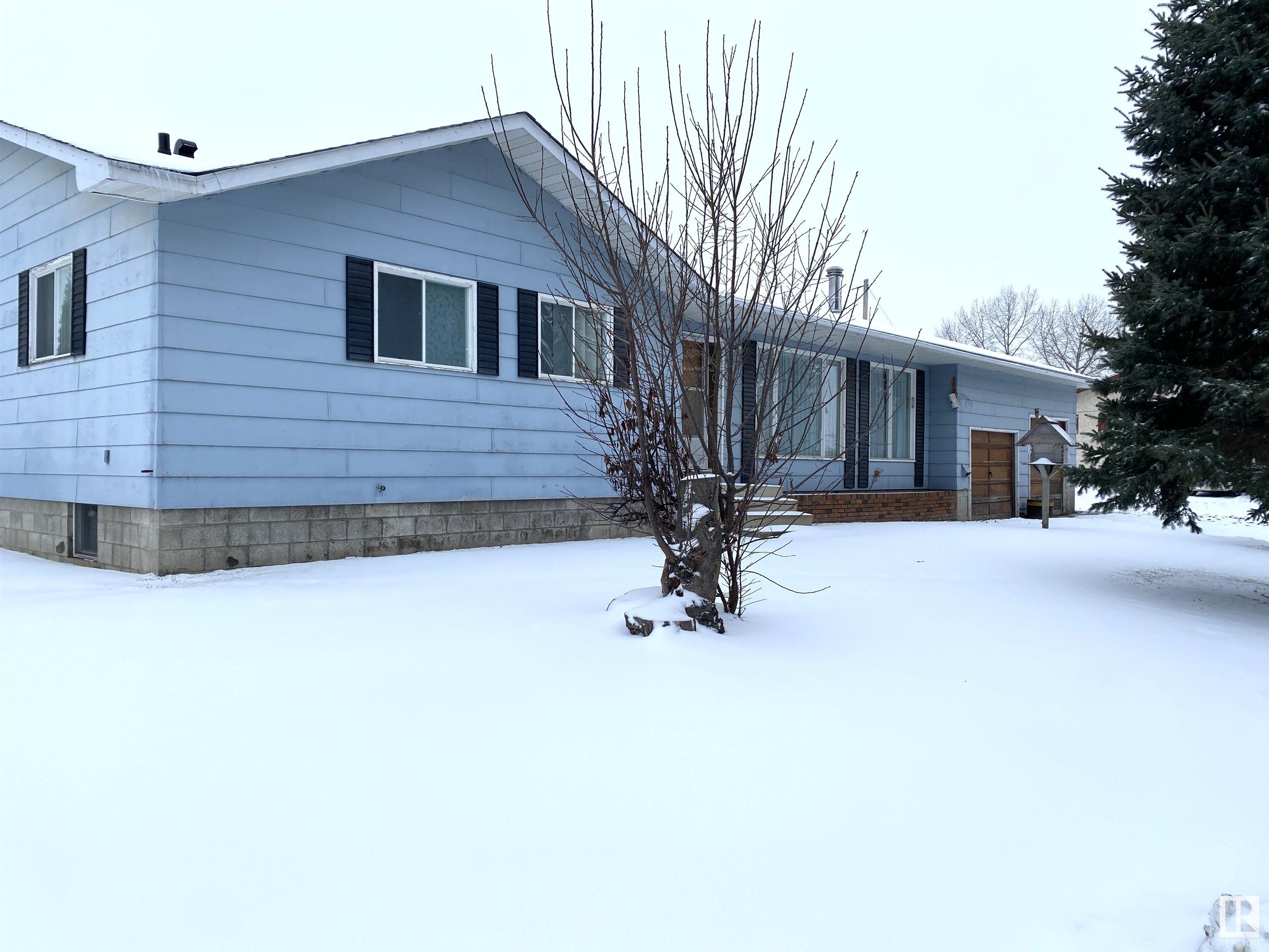      5428 49 ST , Warburg,  ,T0C 2T0 ;  Listing Number: MLS E4415518