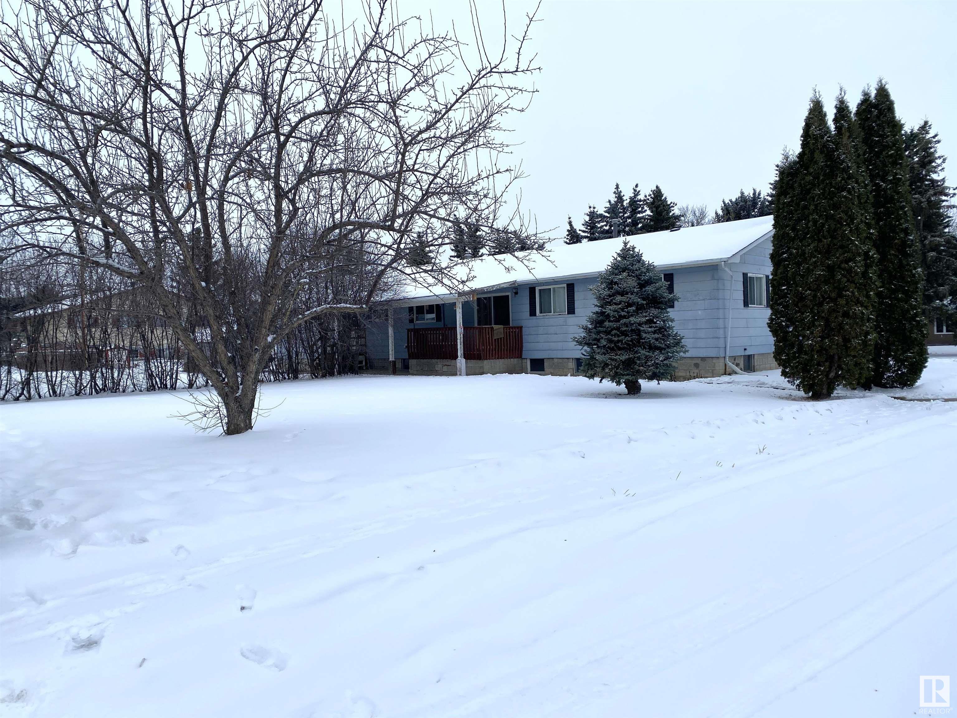      5428 49 ST , Warburg,  ,T0C 2T0 ;  Listing Number: MLS E4415518