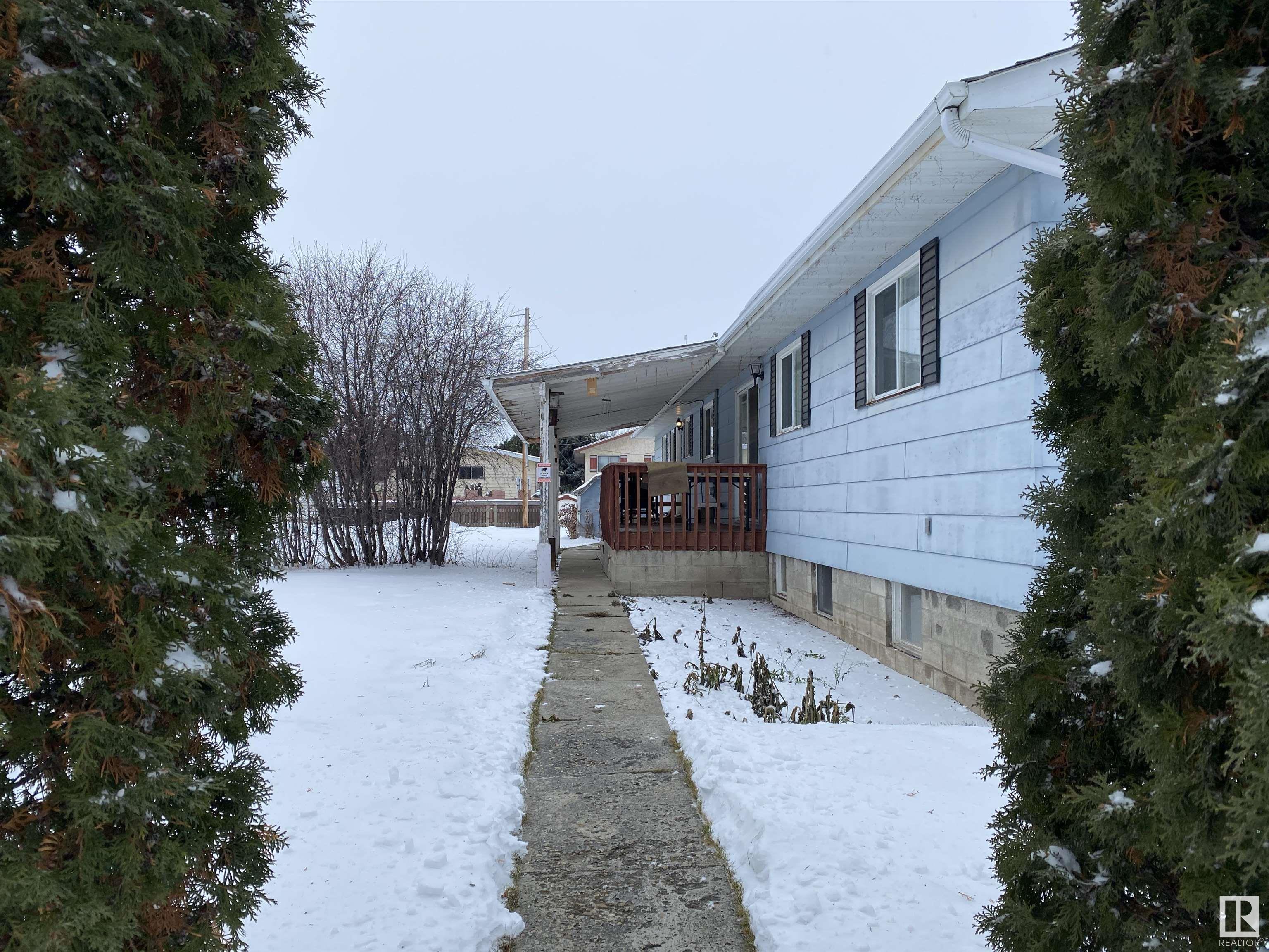      5428 49 ST , Warburg,  ,T0C 2T0 ;  Listing Number: MLS E4415518