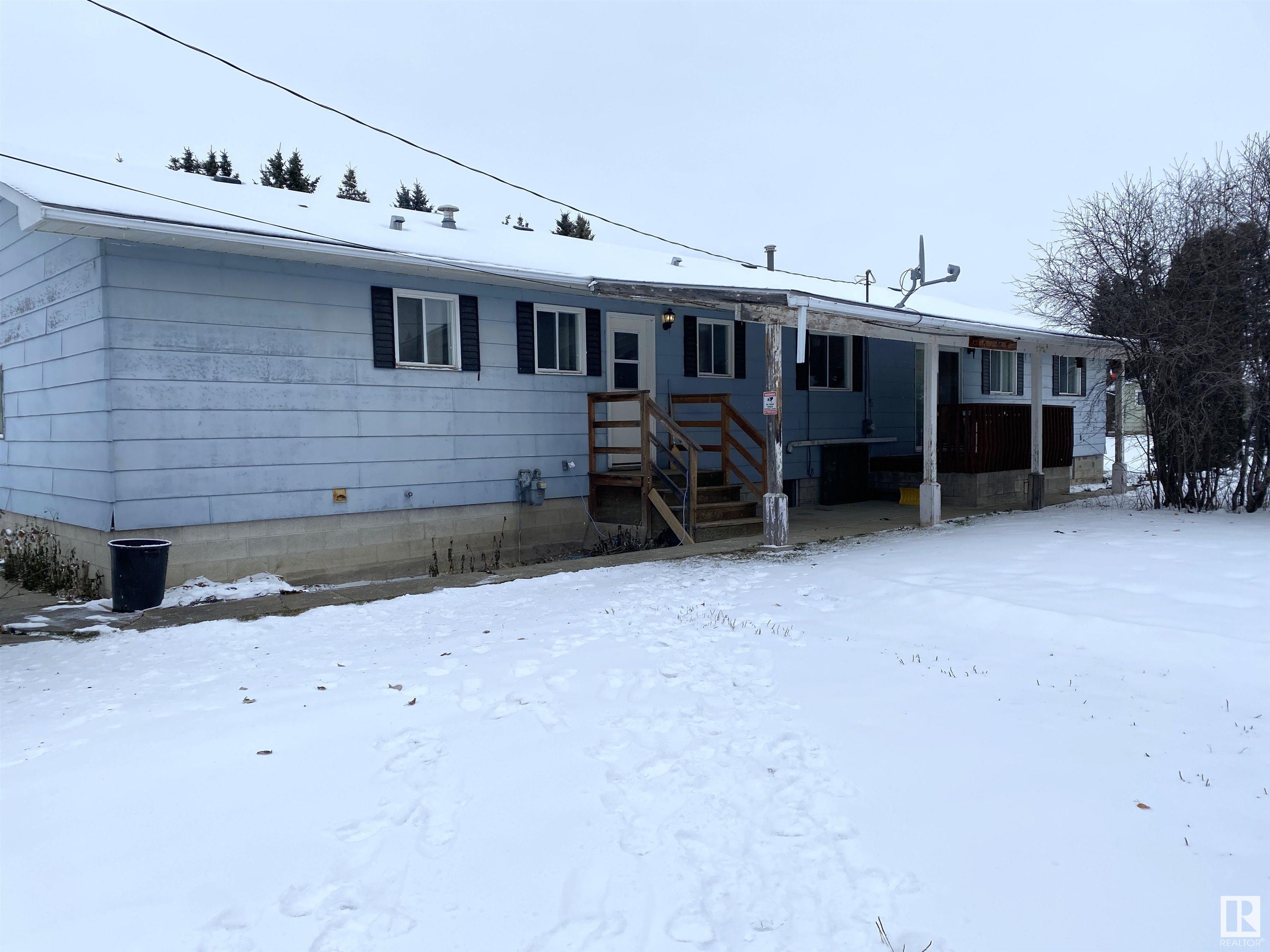      5428 49 ST , Warburg,  ,T0C 2T0 ;  Listing Number: MLS E4415518