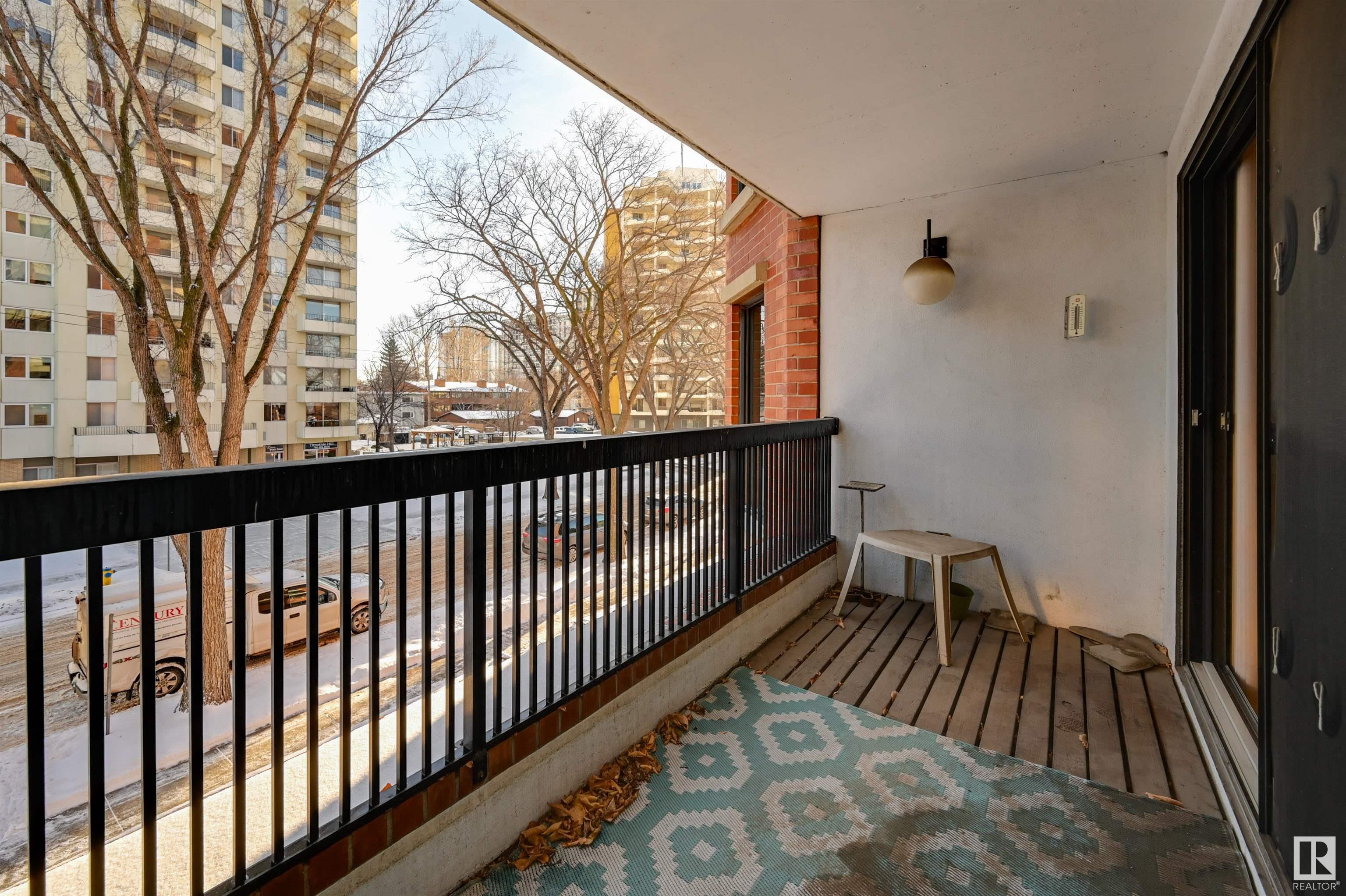      #203 11503 100 AV NW , Edmonton,  ,T5K 2K7 ;  Listing Number: MLS E4415533