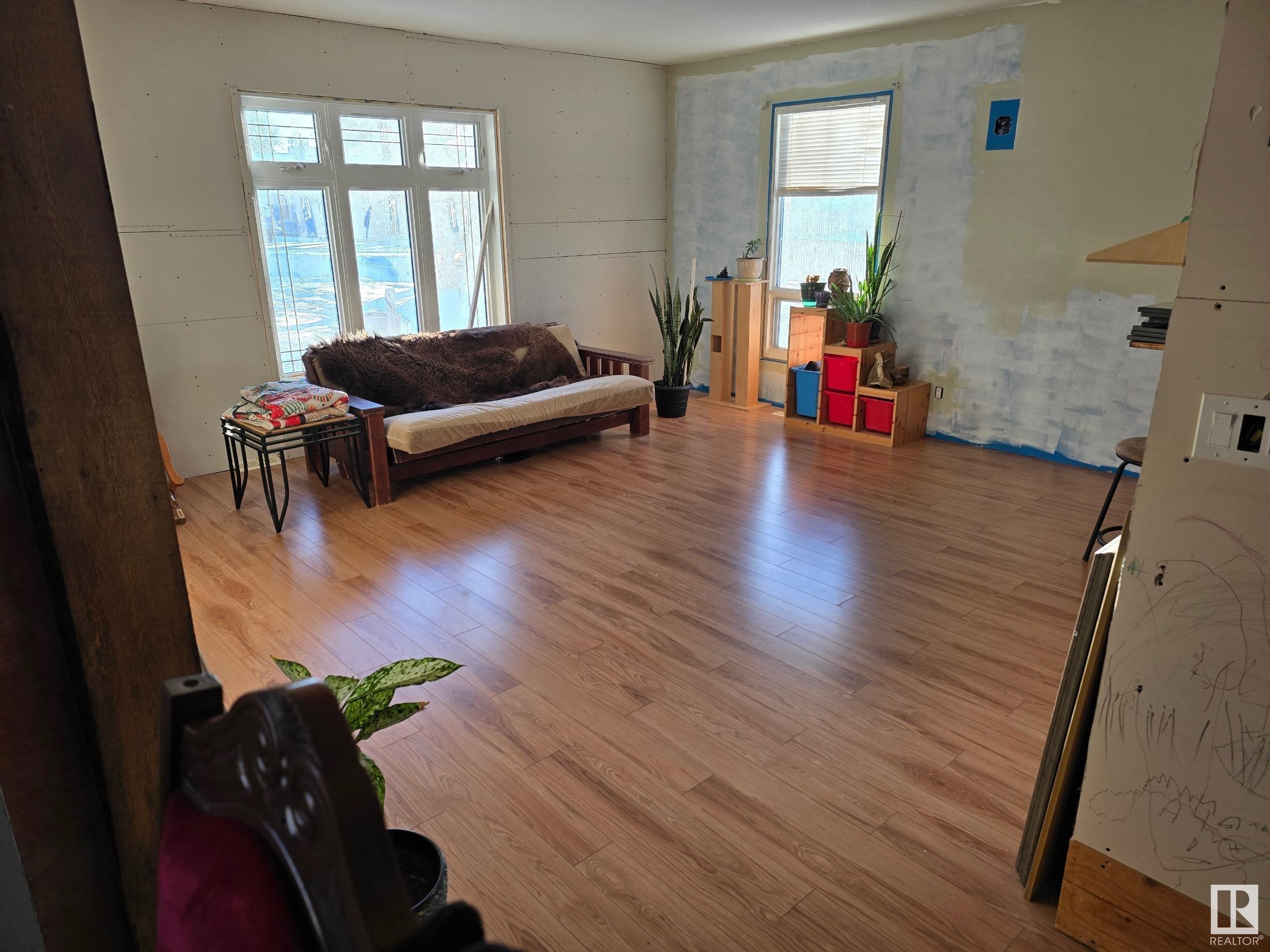      525 5 ST , Rural Lac Ste. Anne County,  ,T0E 1A6 ;  Listing Number: MLS E4415545