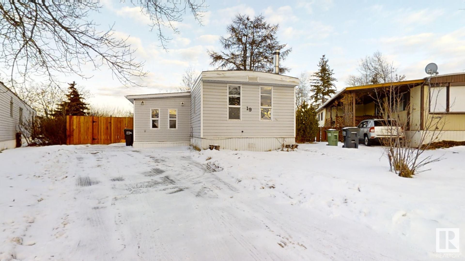      19 Quarry CR NW , Edmonton,  ,T6P 1B8 ;  Listing Number: MLS E4415577
