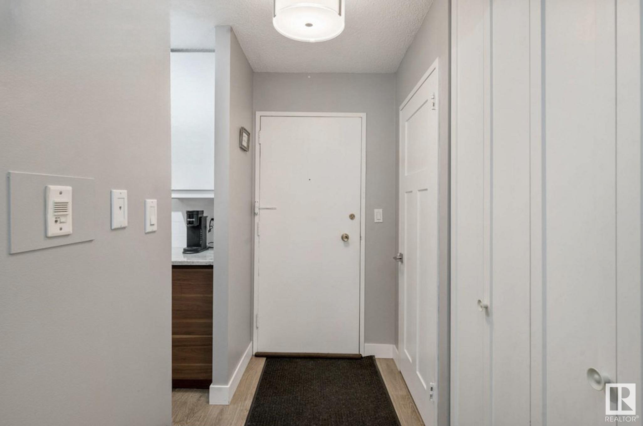      #401 13910 STONY PLAIN RD NW , Edmonton,  ,T5N 3R2 ;  Listing Number: MLS E4415583