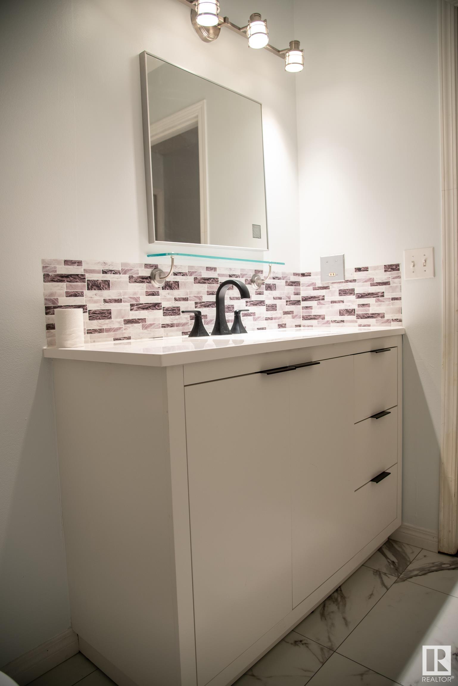      #204 12036 66 ST NW , Edmonton,  ,T5B 1J6 ;  Listing Number: MLS E4415586