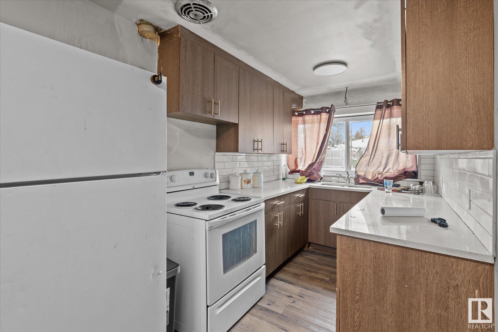      #9503-9505-9507 9509-9511 9513 129B AV NW , Edmonton,  ,T5E 0P7 ;  Listing Number: MLS E4415607
