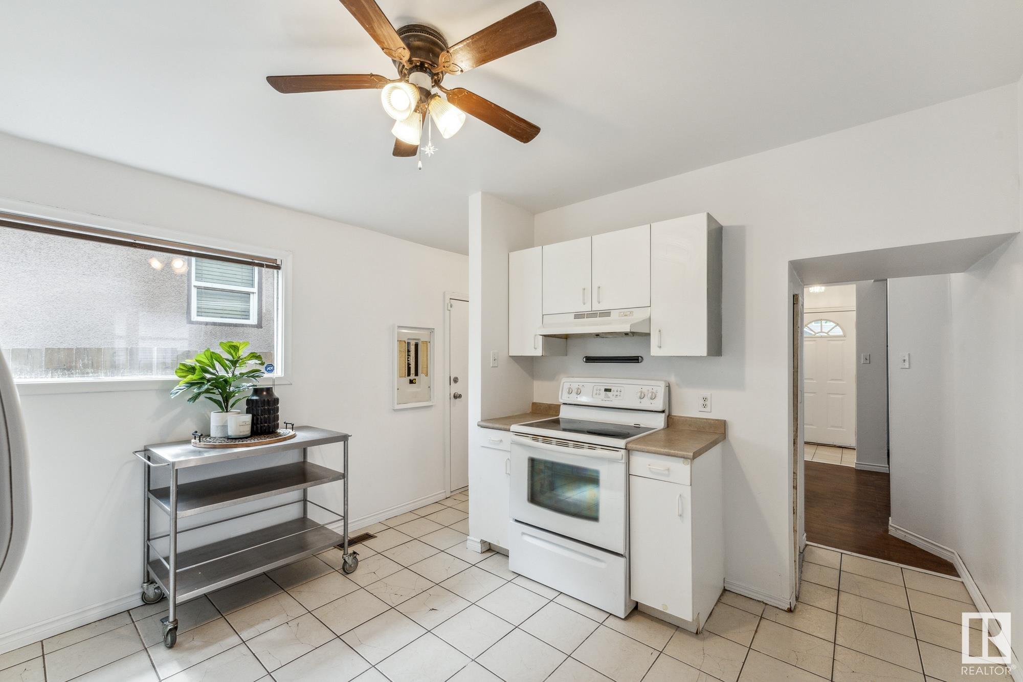      11211 93 ST NW , Edmonton,  ,T5G 1B9 ;  Listing Number: MLS E4415620