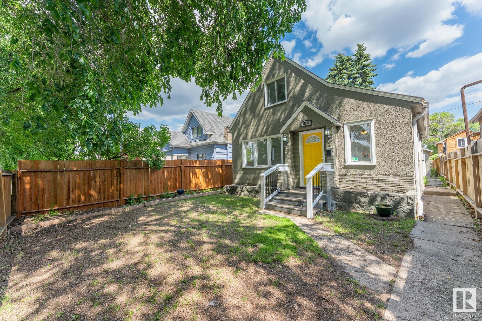     11211 93 ST NW , Edmonton,  ,T5G 1B9 ;  Listing Number: MLS E4415620