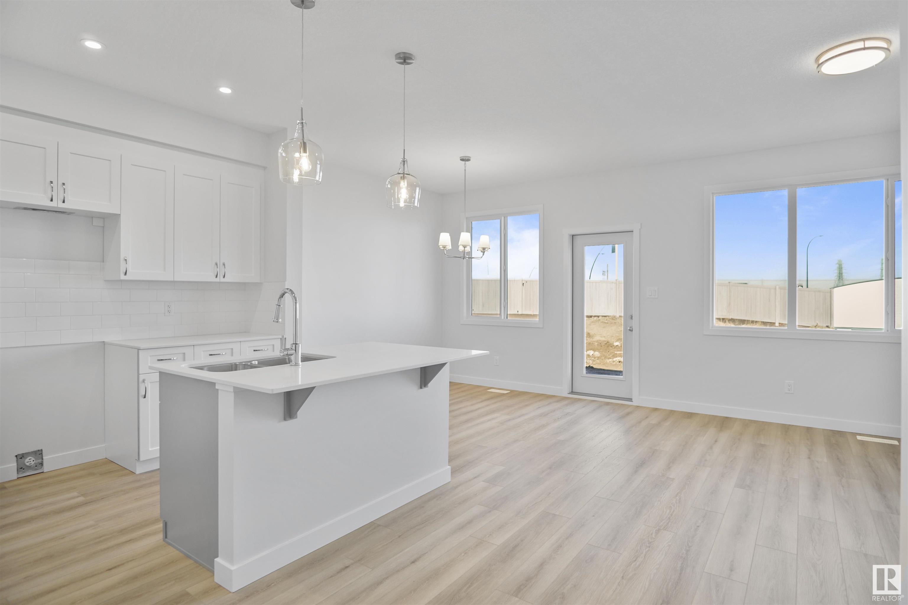      4664 177 AV NW , Edmonton,  ,T5Y 4G4 ;  Listing Number: MLS E4415621