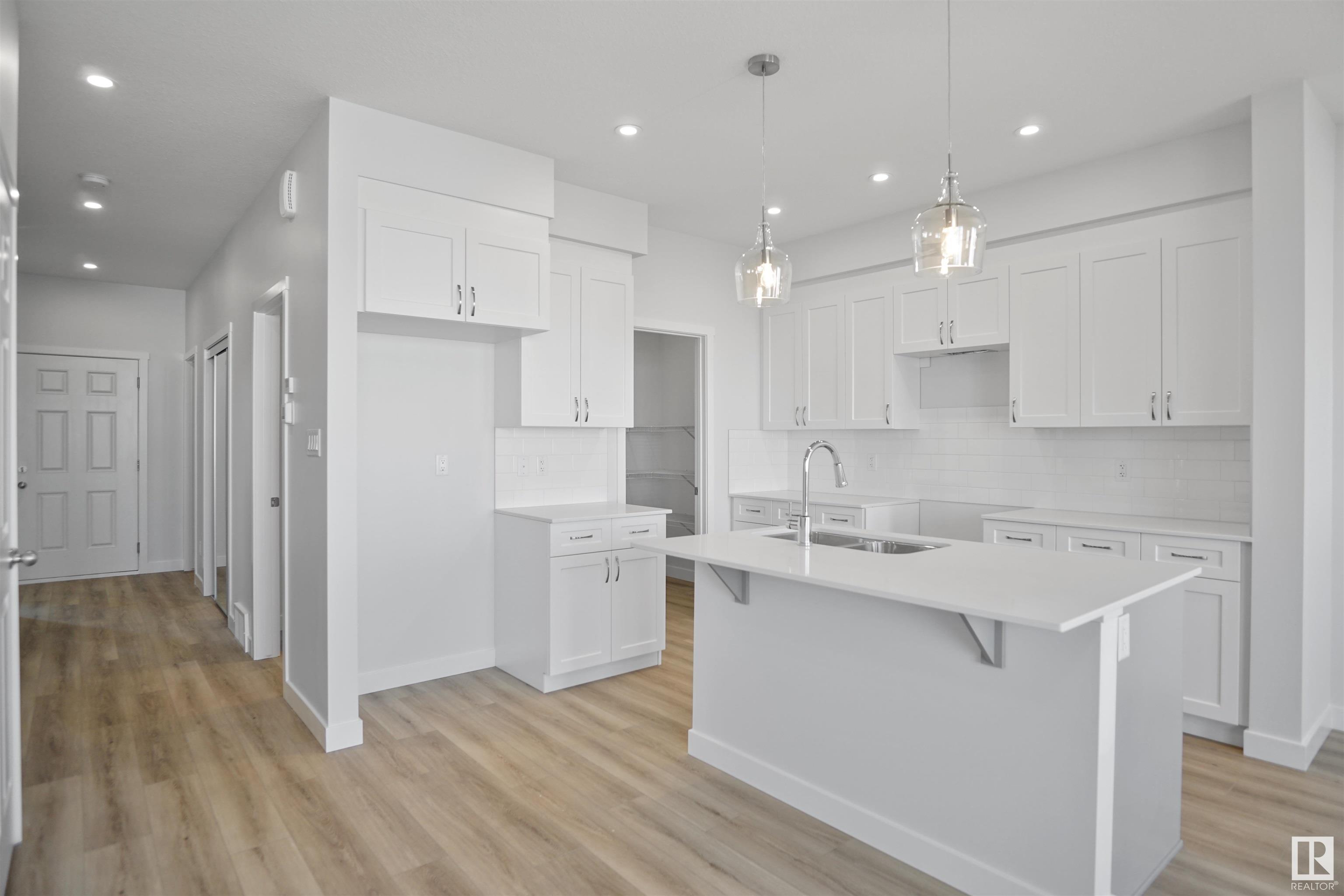      4664 177 AV NW , Edmonton,  ,T5Y 4G4 ;  Listing Number: MLS E4415621