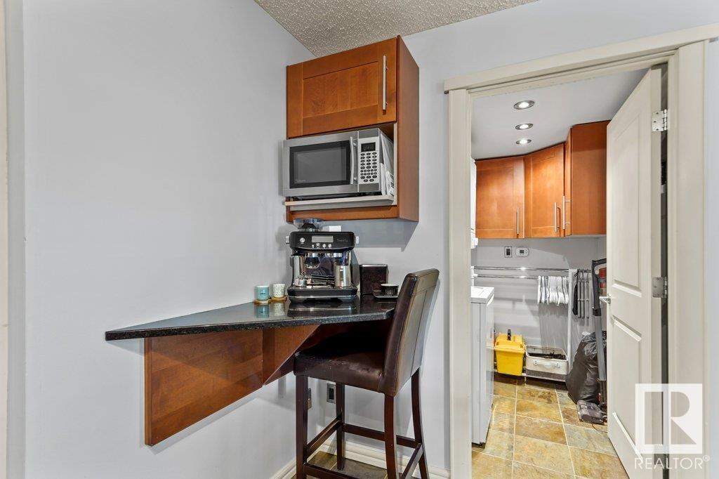      #201 11503 100 AV NW , Edmonton,  ,T5K 2K7 ;  Listing Number: MLS E4415627