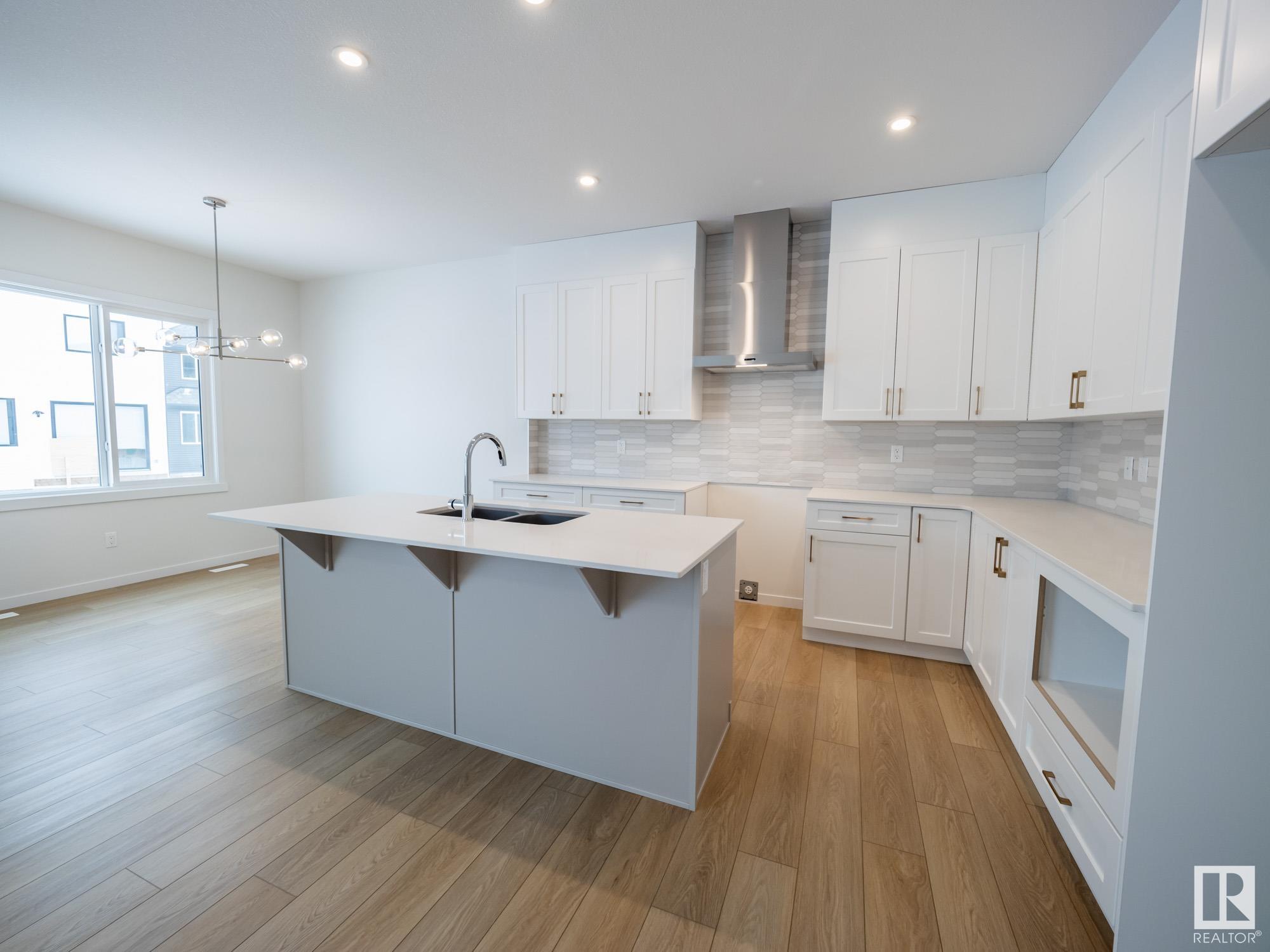      2241 193A ST NW , Edmonton,  ,T6M 3B7 ;  Listing Number: MLS E4415686
