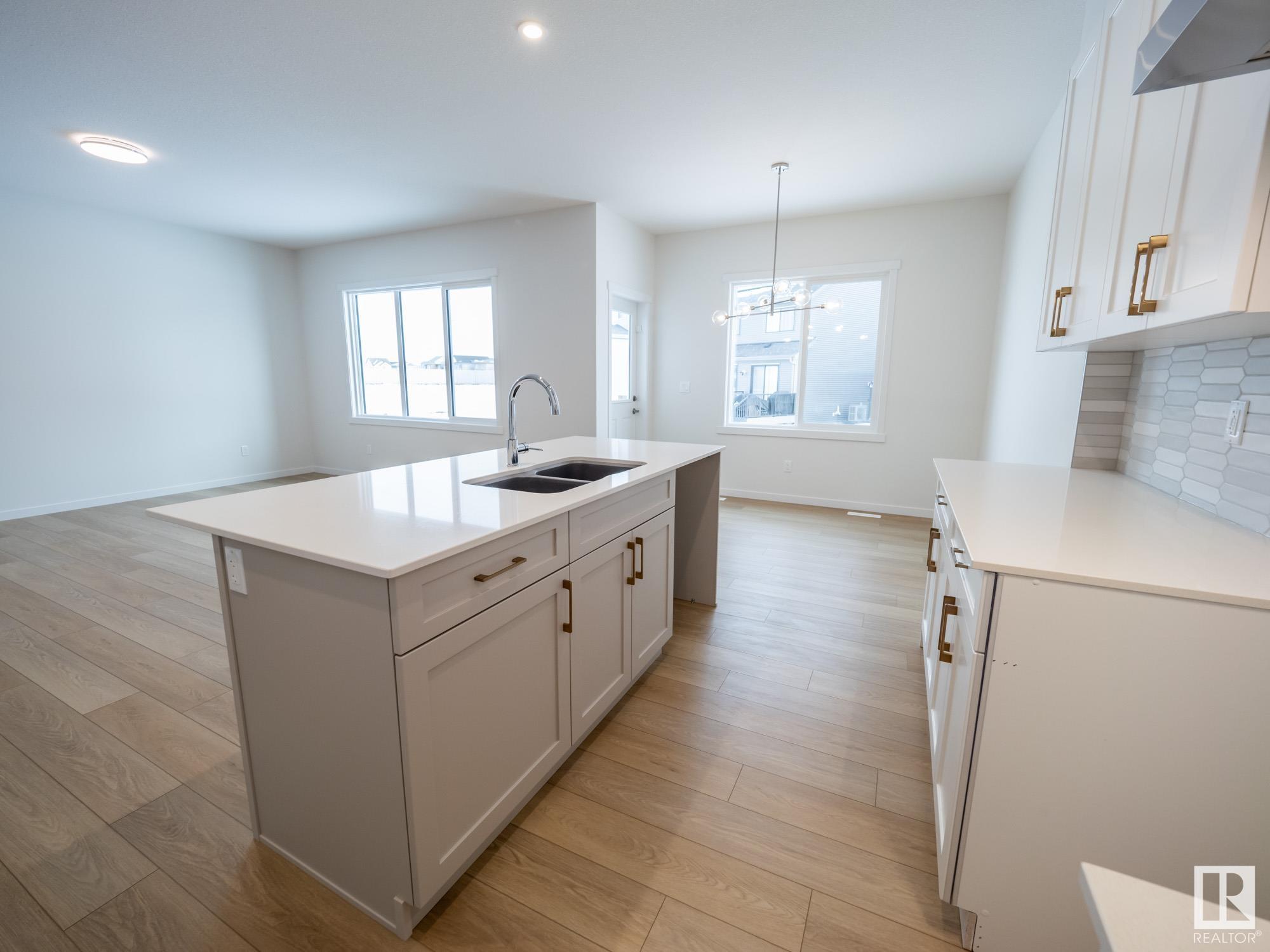      2241 193A ST NW , Edmonton,  ,T6M 3B7 ;  Listing Number: MLS E4415686