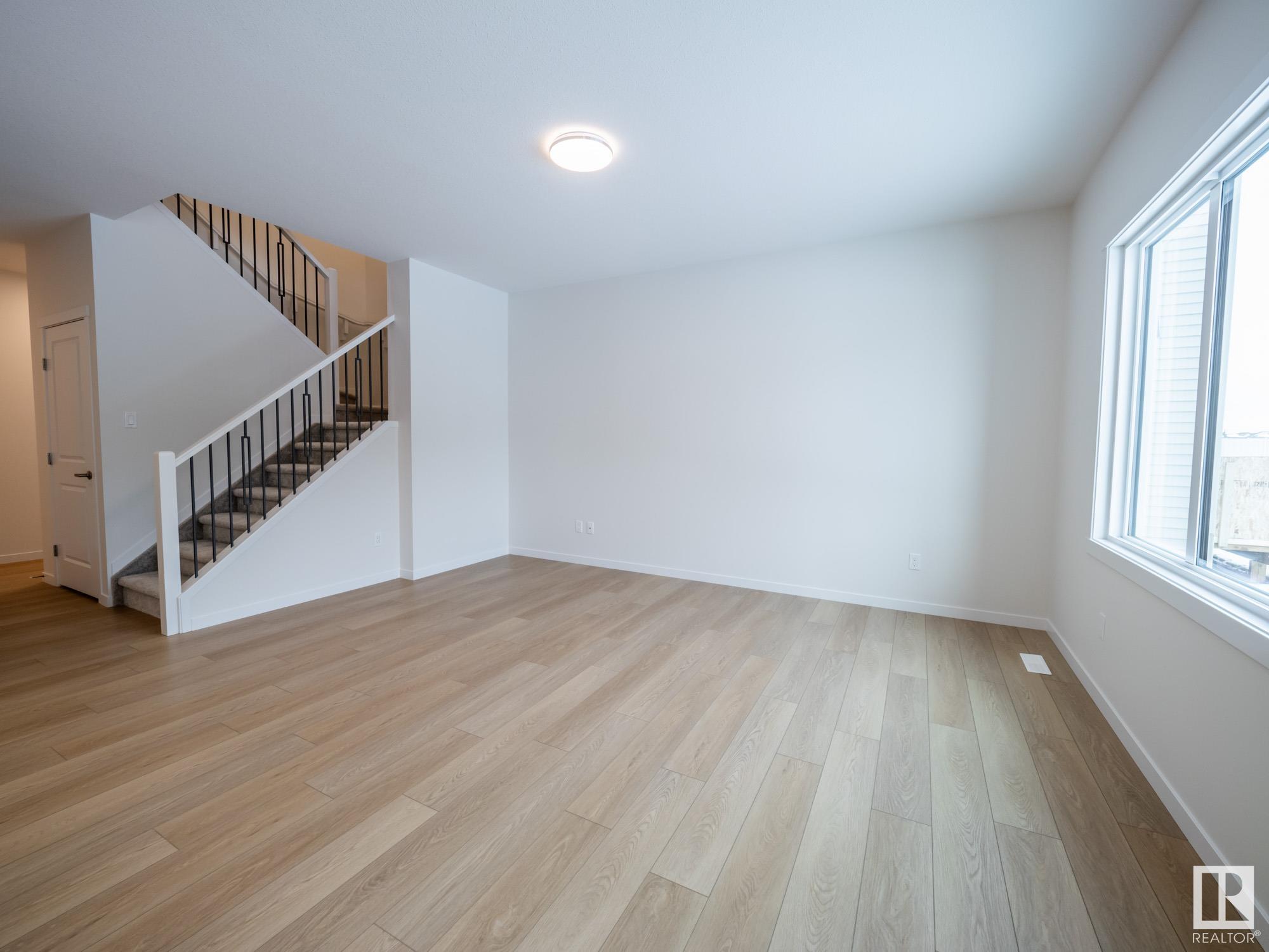      2241 193A ST NW , Edmonton,  ,T6M 3B7 ;  Listing Number: MLS E4415686