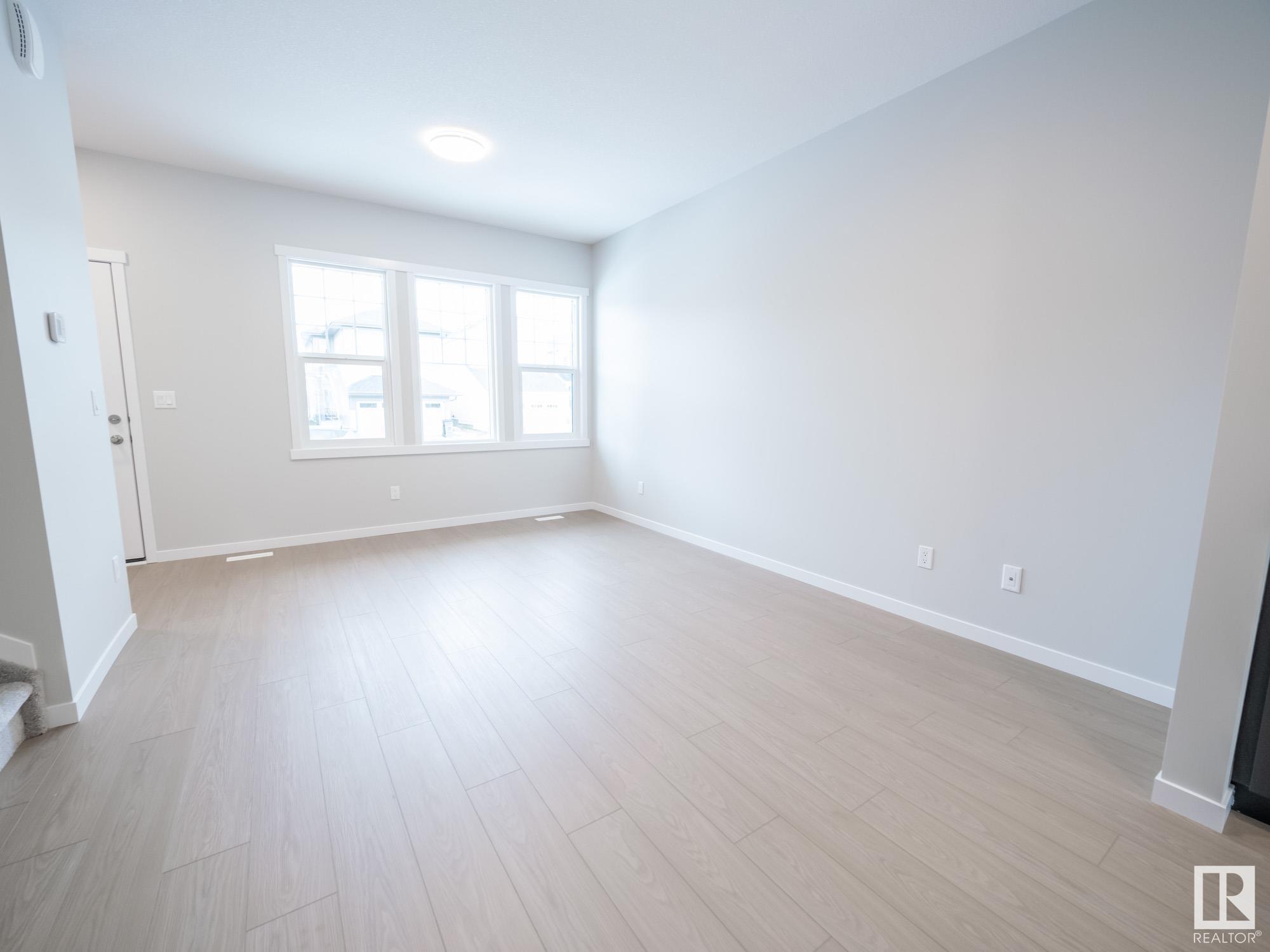      22839 94 AV NW , Edmonton,  ,T5T 3Y2 ;  Listing Number: MLS E4415688