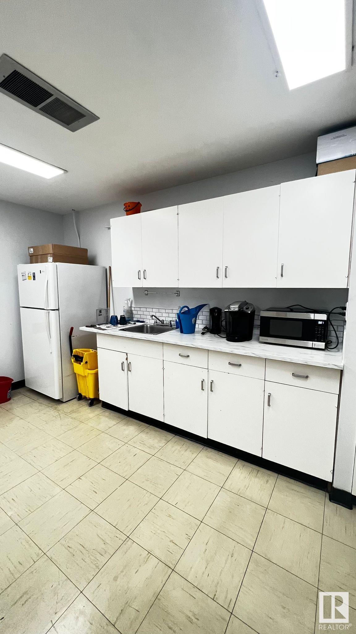      11602 119 ST NW NW , Edmonton,  ,T5G 2X7 ;  Listing Number: MLS E4415710
