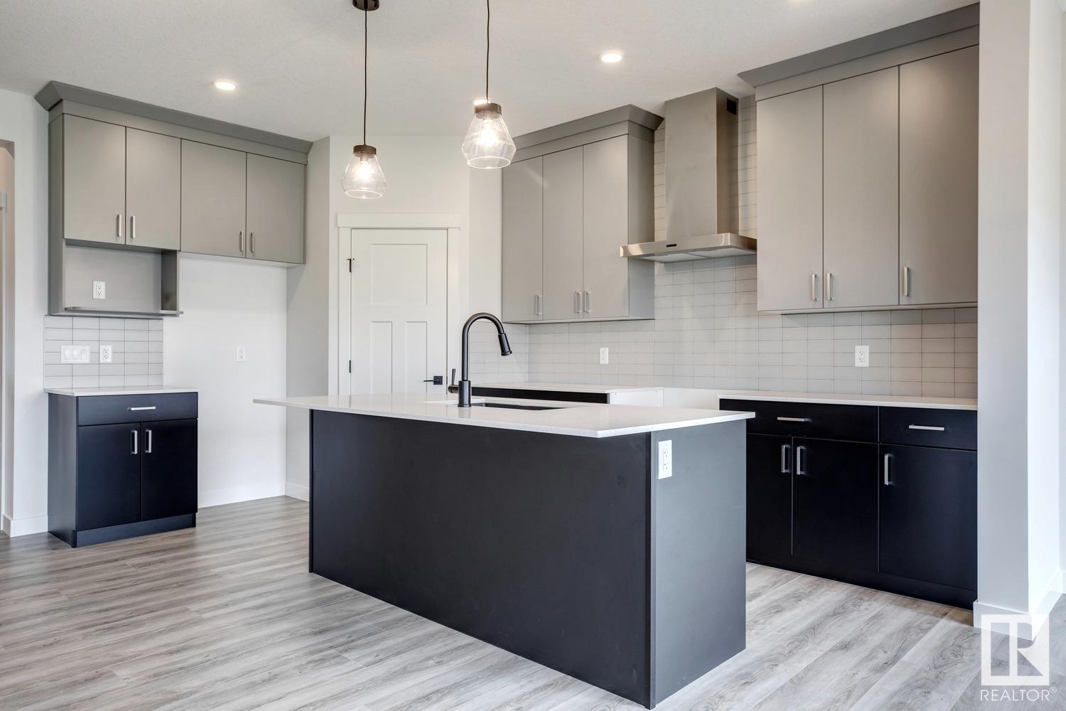      660 Kinglet BV NW , Edmonton,  ,T5S 2B9 ;  Listing Number: MLS E4415714