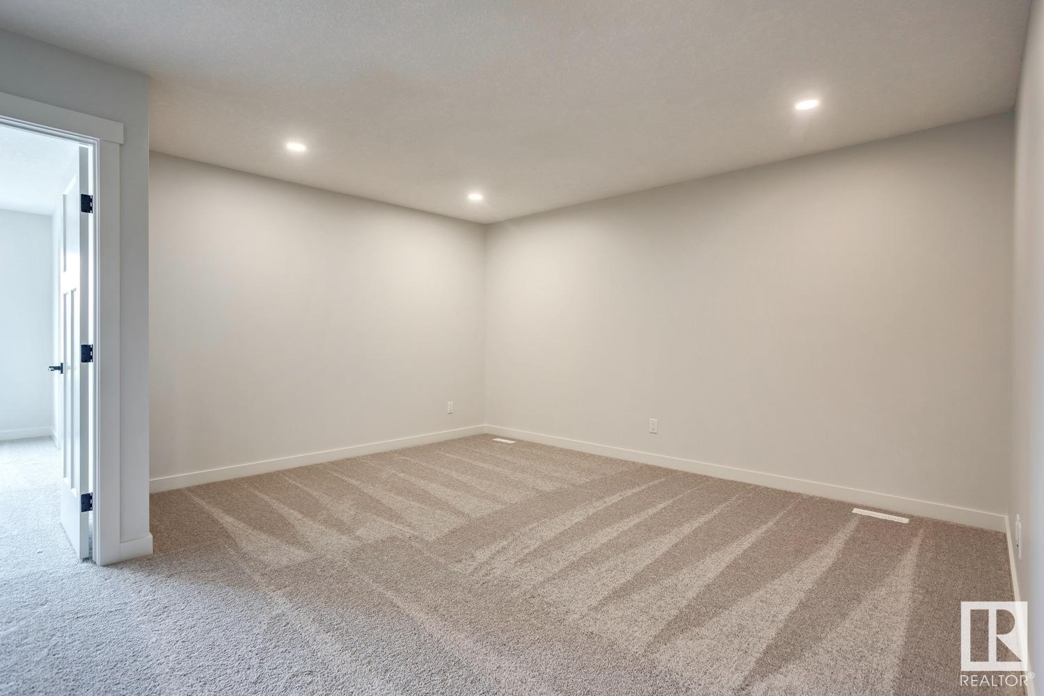      660 Kinglet BV NW , Edmonton,  ,T5S 2B9 ;  Listing Number: MLS E4415714