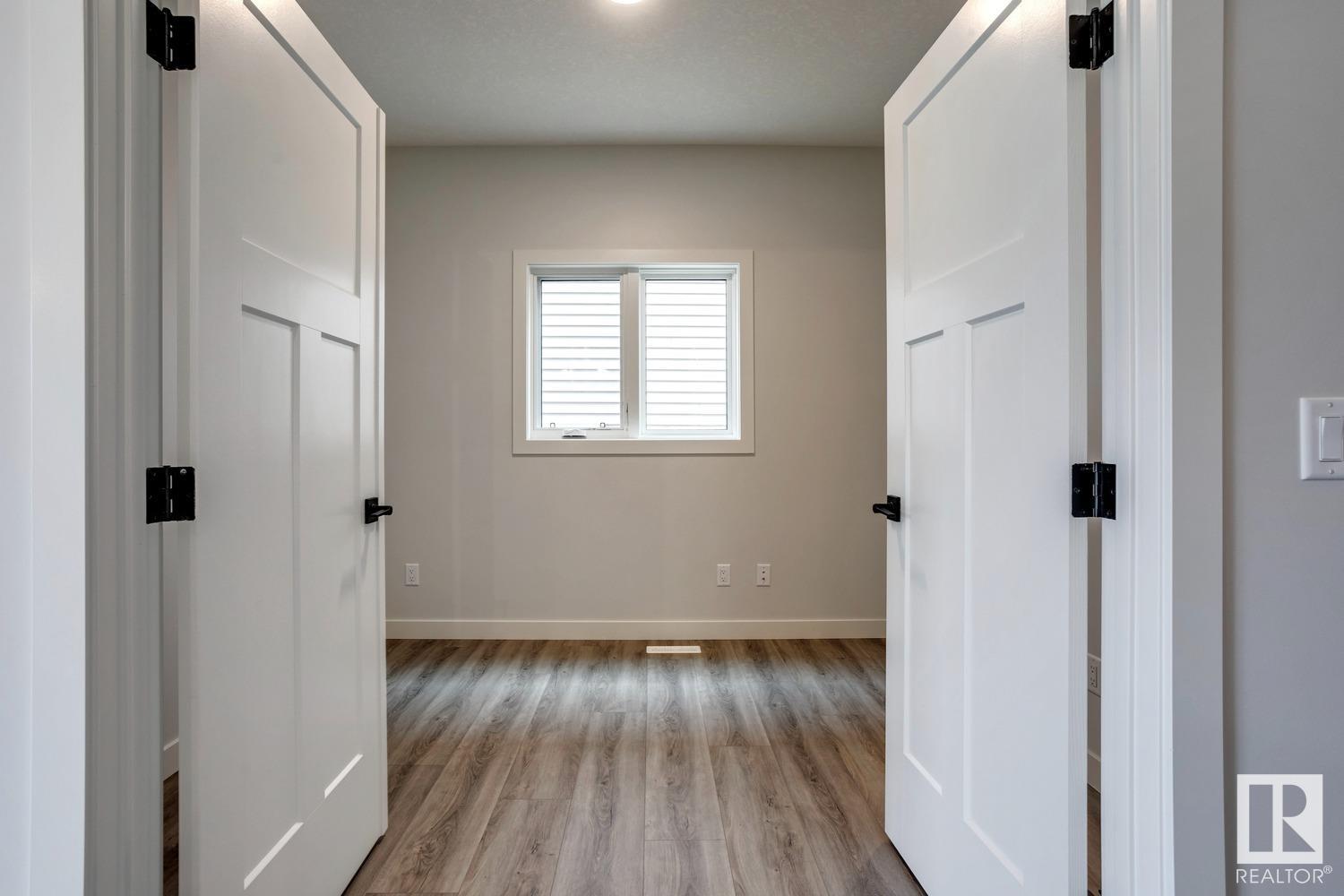      660 Kinglet BV NW , Edmonton,  ,T5S 2B9 ;  Listing Number: MLS E4415714